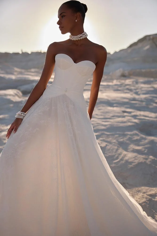 Eva-Lendel-Arlet 2-Wedding-Dress-17.jpg
