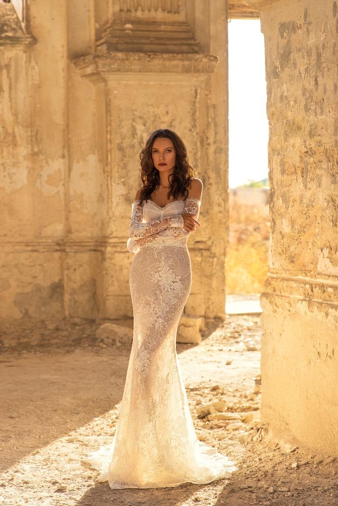 Eva-Lendel-Gwen(2)-Wedding-Dress-2.jpg