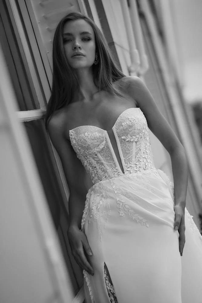 Eva-Lendel-Montblanc 6-Wedding-Dress-14.jpg