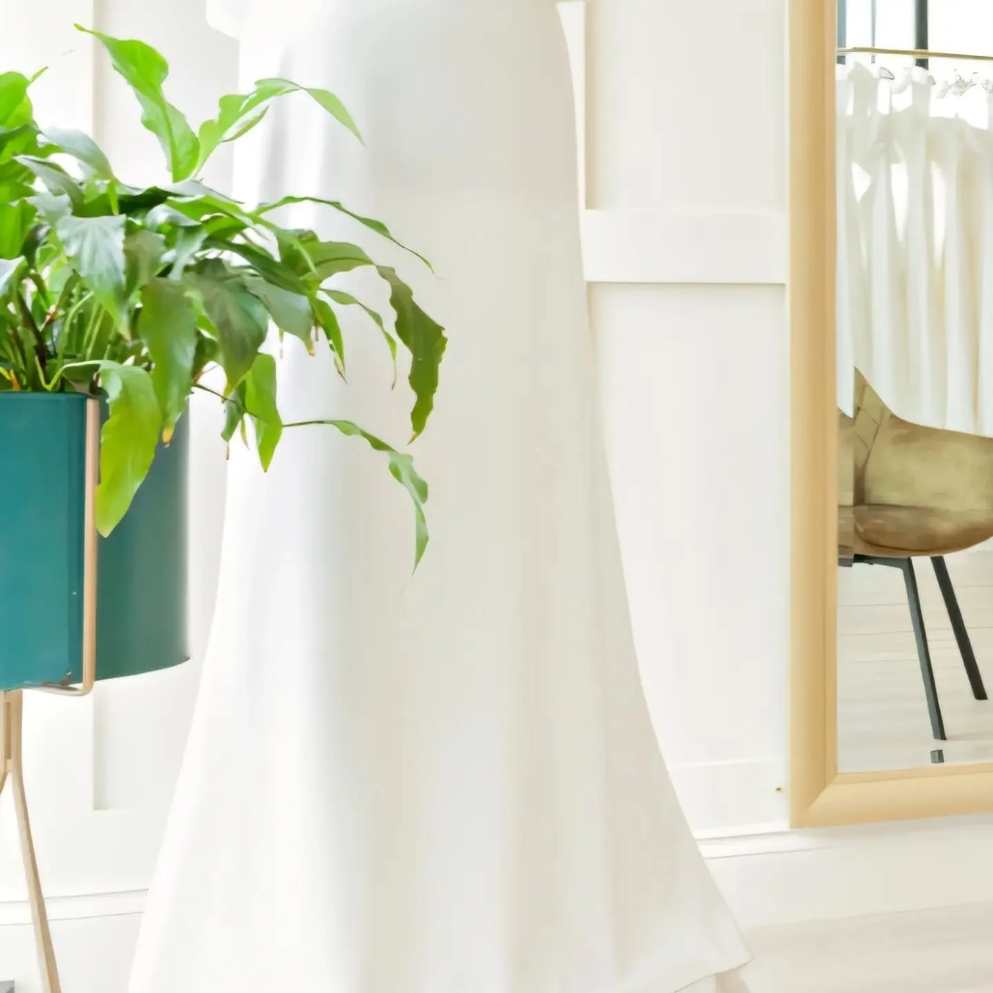 White Wedsdays @sayidobridalboutique 
Book a Wednesday Appoinment anytime from now to the end of August and avail of a free Bridal Styling Appointment.
Like this post, follow us and tag 2 friends getting married and be in with a chance to win a free 