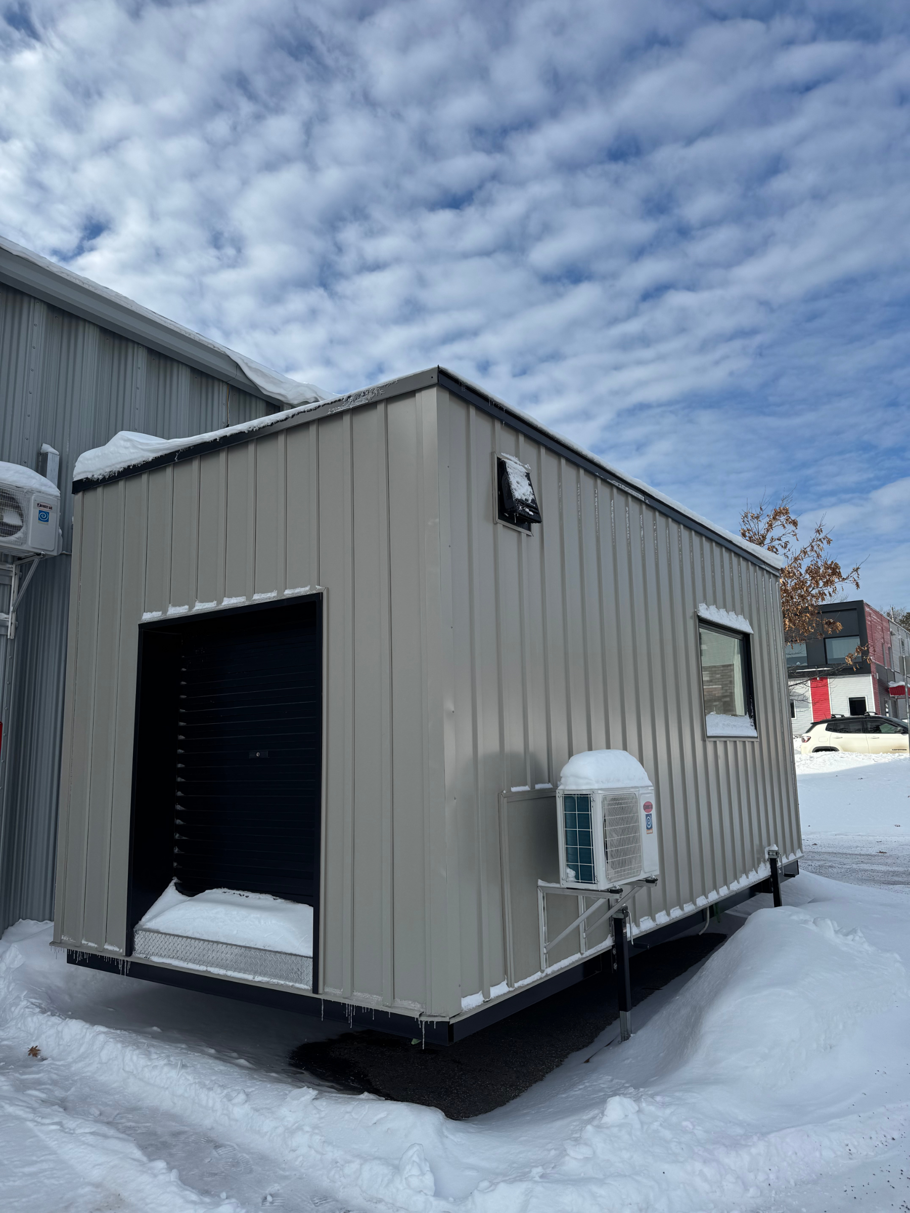 Extérieur - entrée remise