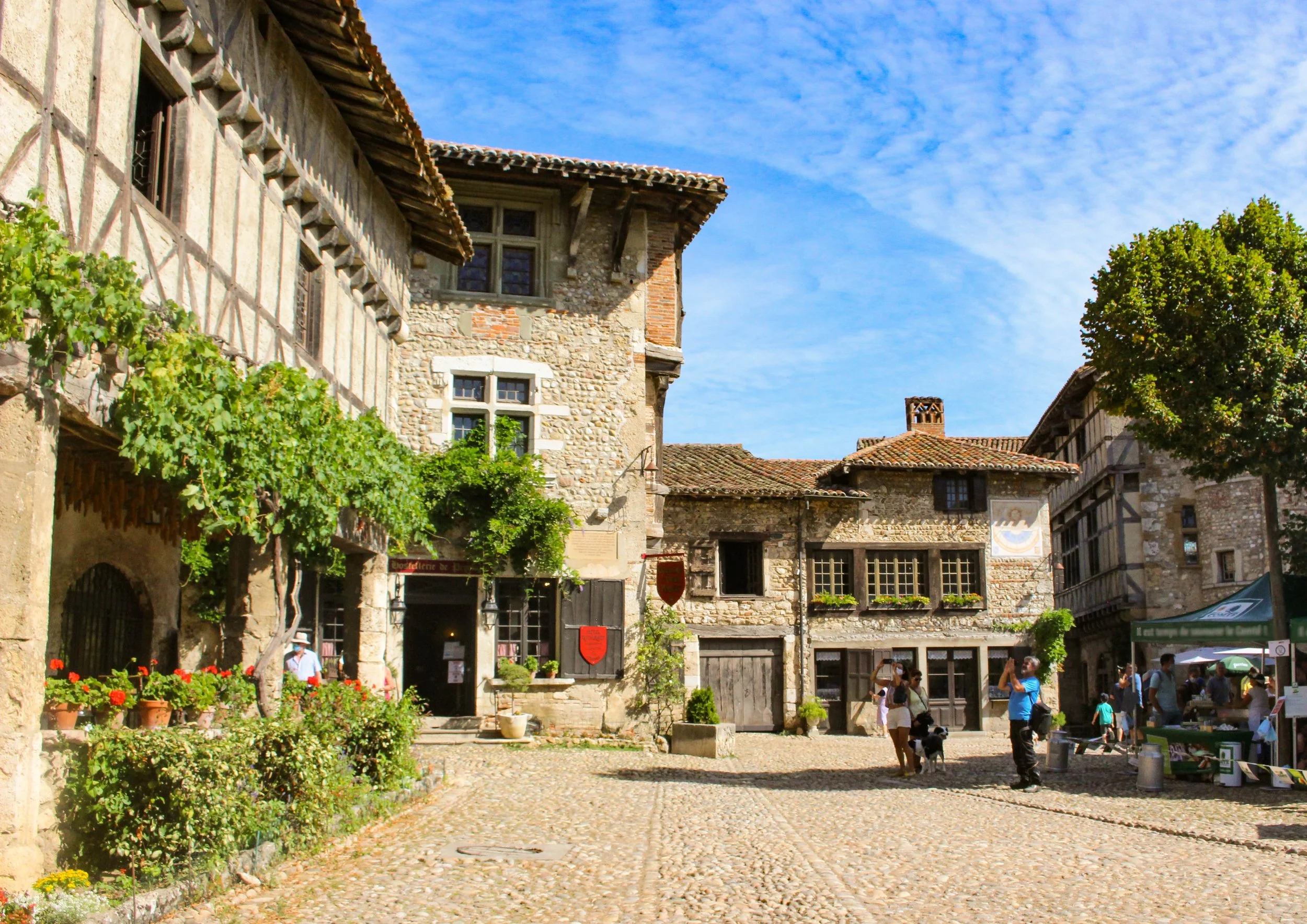 Place du Tilleul 19août - Marilou Perino.jpg