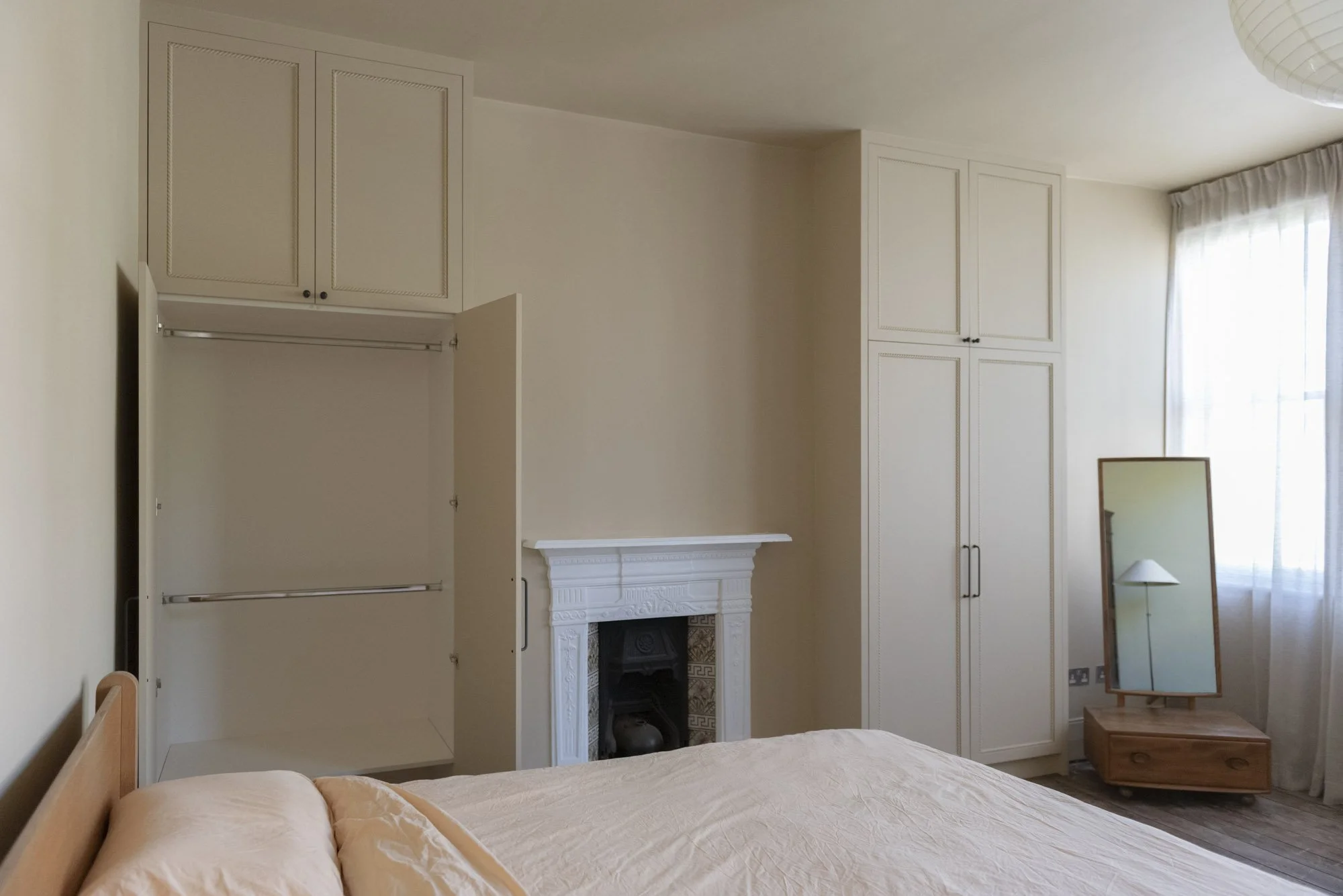 Interior view of Camè Beige bespoke wardrobe shelving layout