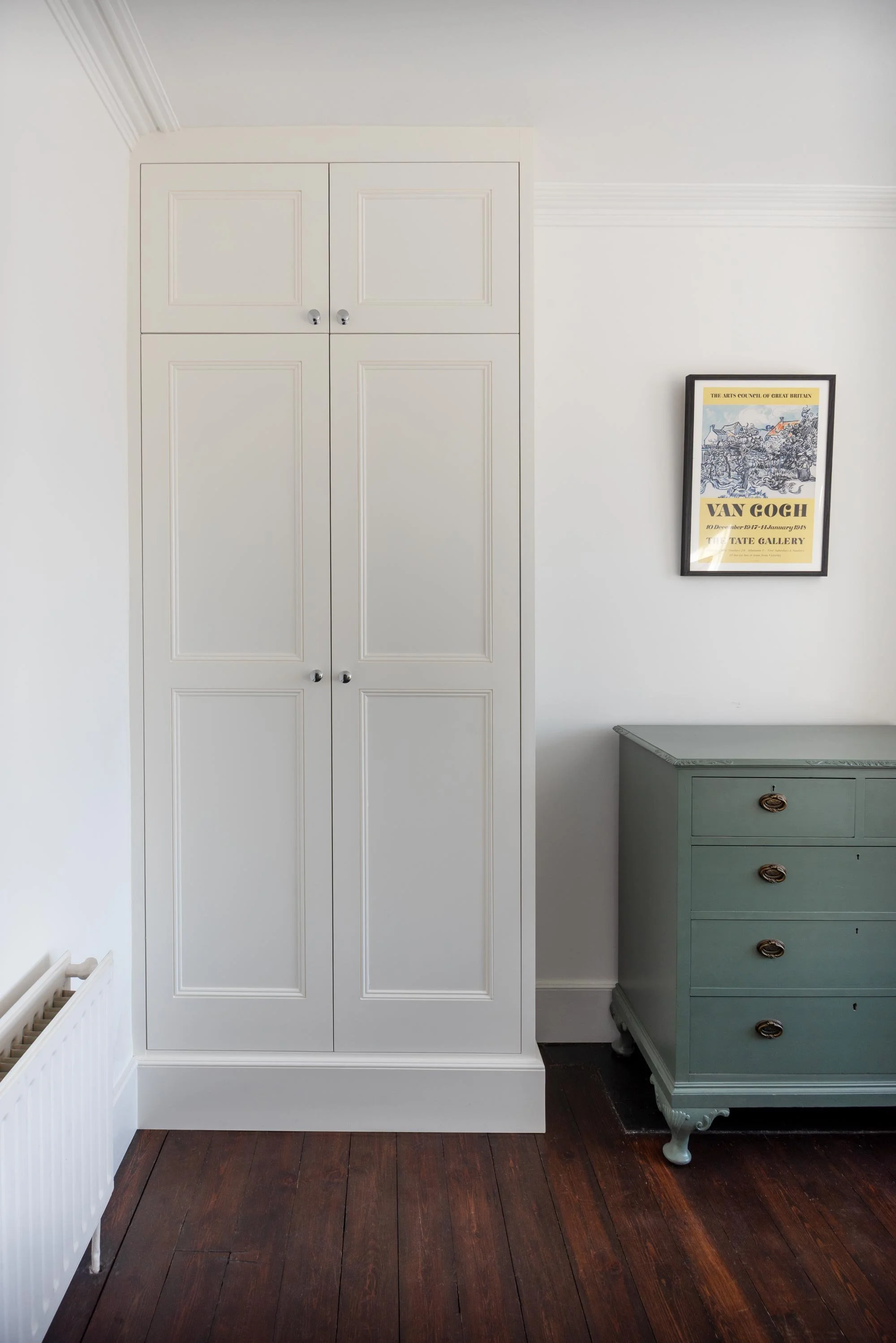 fitted_wardrobes_hand_made_london_bespoke_shaker_doors.jpg