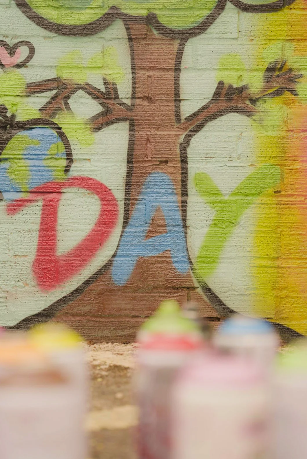 DAY Grafitti.JPG