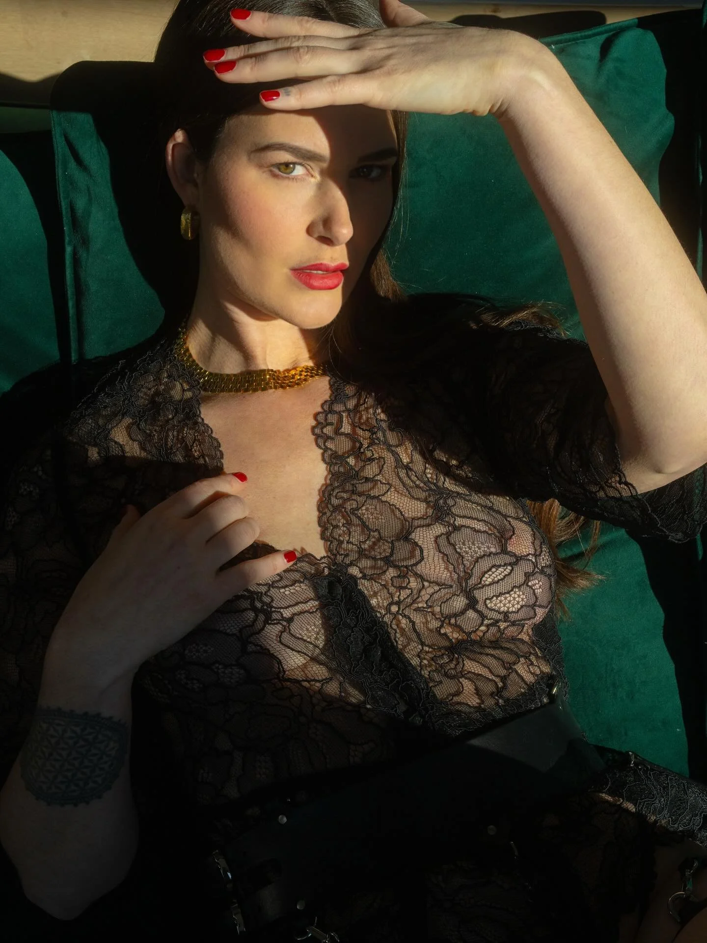 &ldquo;you&rsquo;re not just serving. you&rsquo;re being sculpted. With each rule, each denial, I&rsquo;m chiseling away what&rsquo;s useless. What remains is Mine&mdash;sharp, obedient, beautiful.&rdquo;

&mdash; Contessa Klaudia Keys 🗝️

📷 @bruno