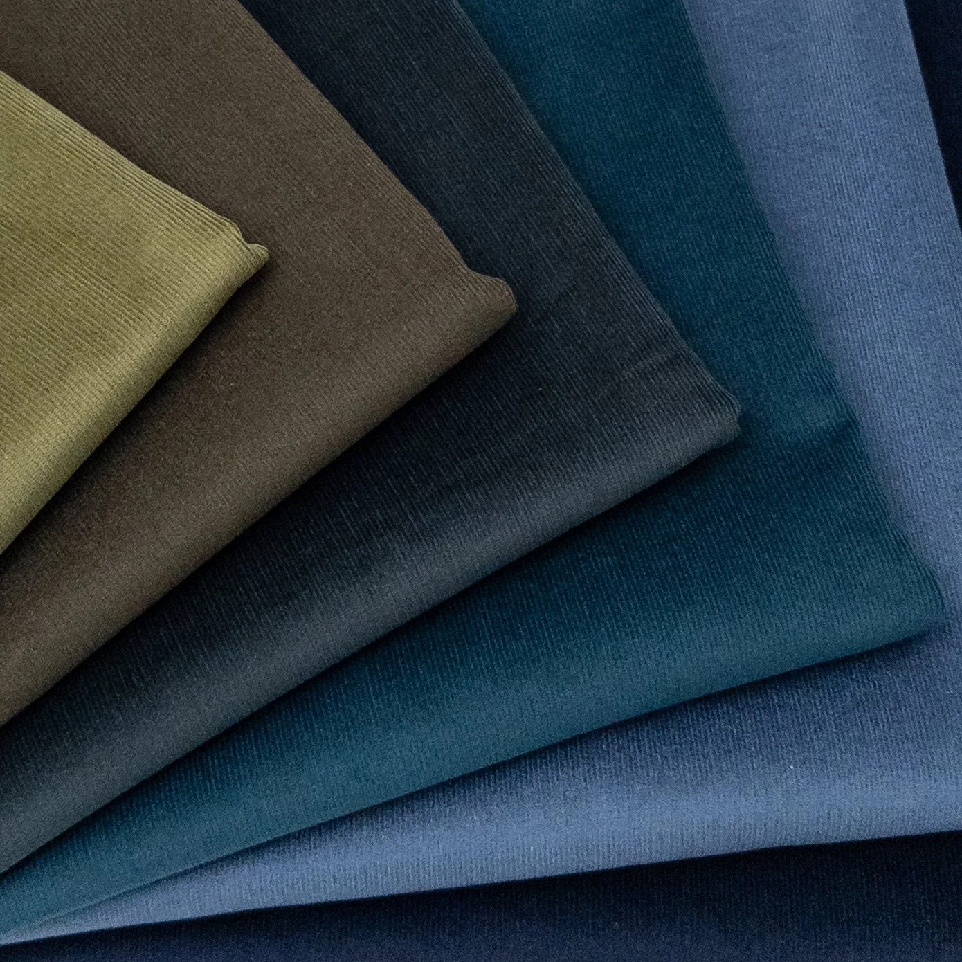 Oliver is fully stocked for all of your at-once fall/winter needs!

Our best-selling 21-wale corduroy is made with 98% cotton and 2% spandex for a bit of added stretch and comfort.

#gordonfabricsltd #fw26 #fallfabric #corduroy