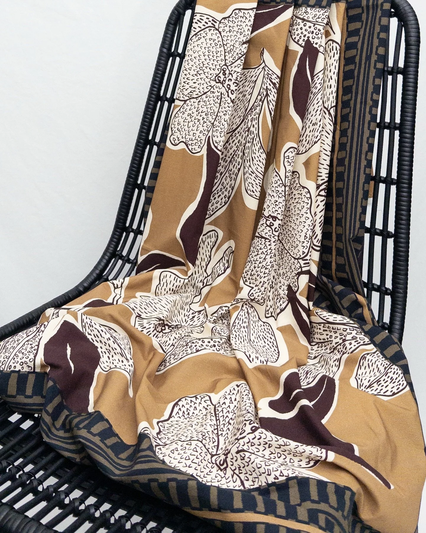 Meet the striking Nina 2932 panel print&mdash;colours of camel, wine, and cream will elevate every garment. Made from 100% organic cotton poplin, it brings soft structure with a smooth feel.

#gordonfabricsltd #ss27 #organicotton #springfabric #sprin