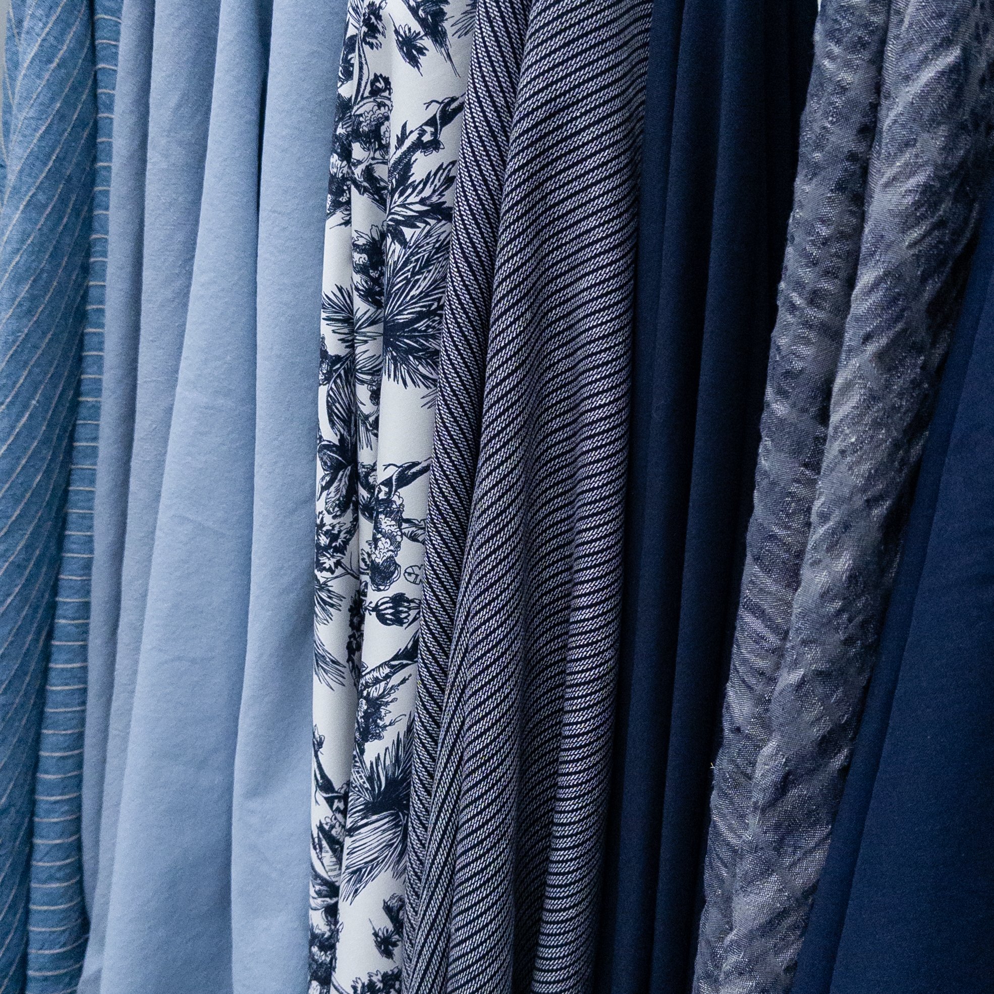 From chambray blues to deep indigo hues, this breezy colour palette comes alive in linen blends, organic cotton wovens, and cotton blend knits.

#gordonfabricsltd #ss27 #springfabrics #springstyle #springinspo