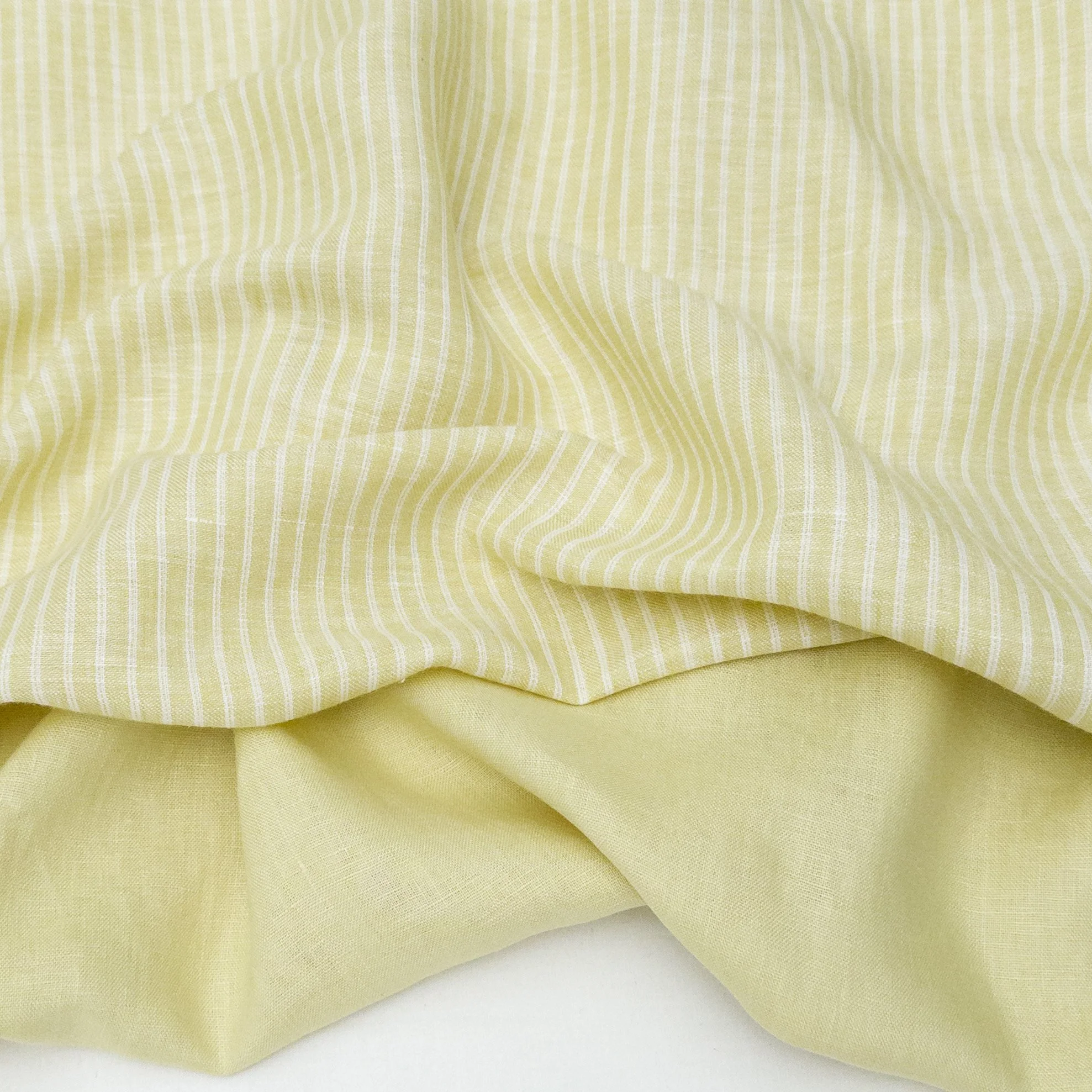 Colour crush: Limoncello 🍋

Featuring our yarn-dyed linen/cotton, Utopia Stripe 8409, paired with our 100% linen with aero finish, Lana.

#gordonfabricsltd #ss27 #summerfabric #fabricinspo
