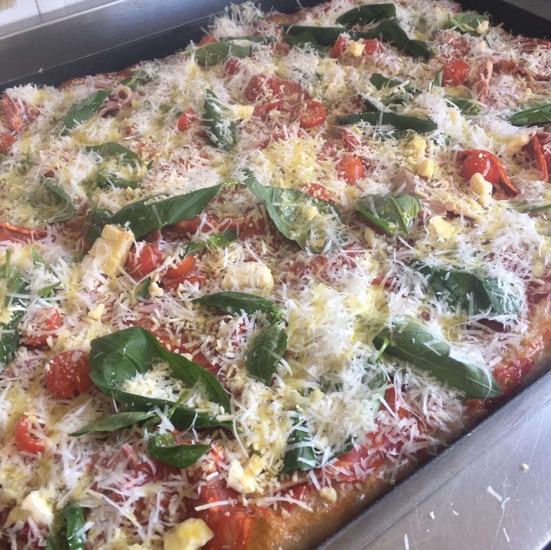Roman tray style Pizza today 🌻👍