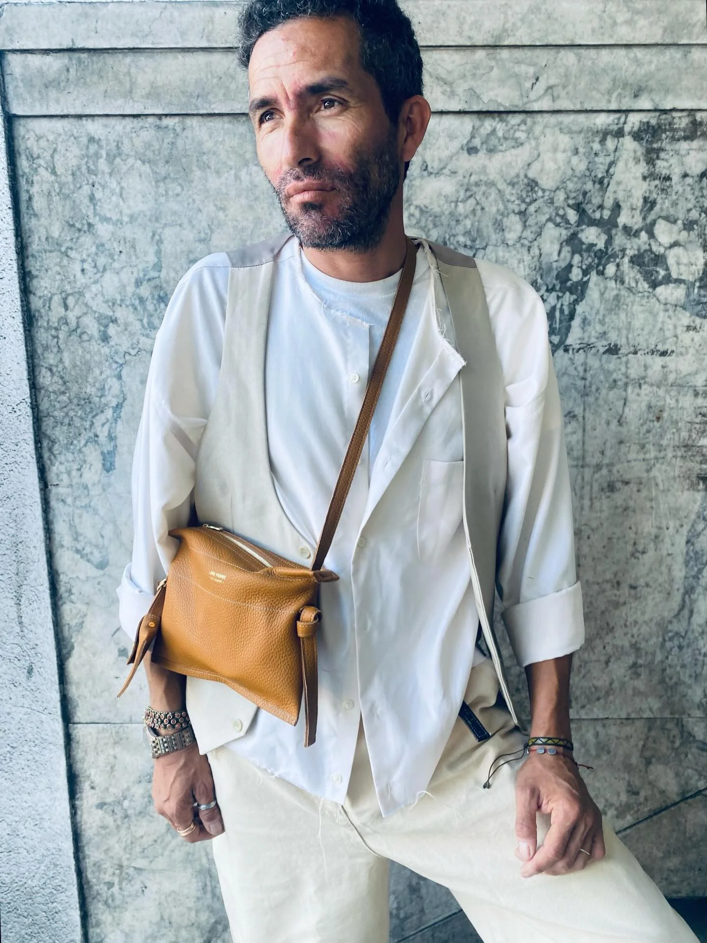 A simple solution:
Phone, keys, wallet, Playbill, glasses

the #minigilli holds these items (and a bit more) leaving your hands free to offer endless applause&hellip;

See you at the show ;)

Shop this style and our entire assortment at www.LANCEPIER