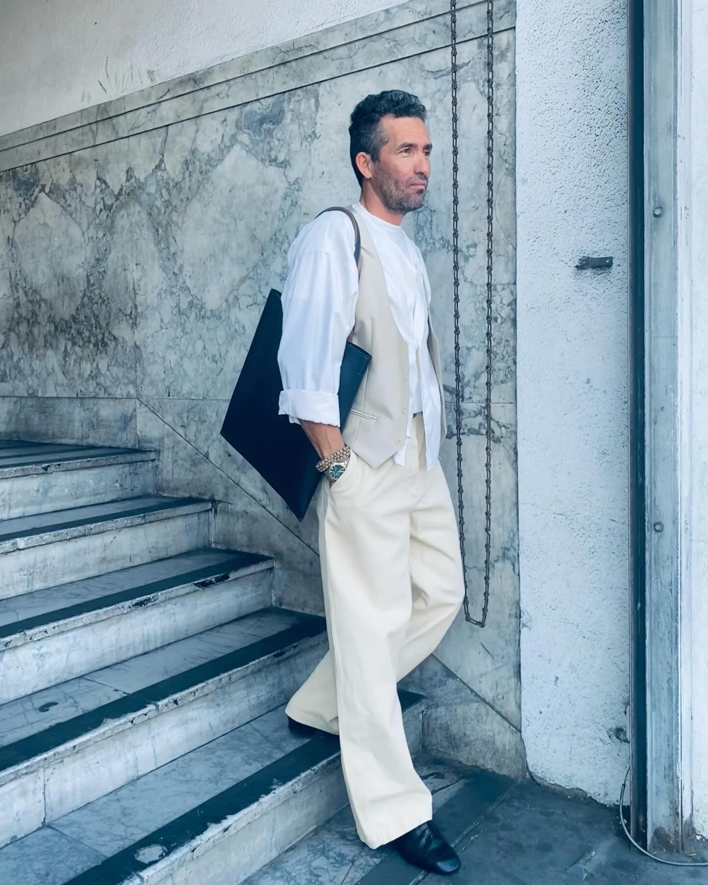 An exercise in precision:
the razor-sharp chic of our &ldquo;carbon&rdquo; #pelletuile tote cannot be disputed

Shop this style (along with our full assortment) at www.LANCEPIERRES.com

#lancepierres #accessories #madeinla