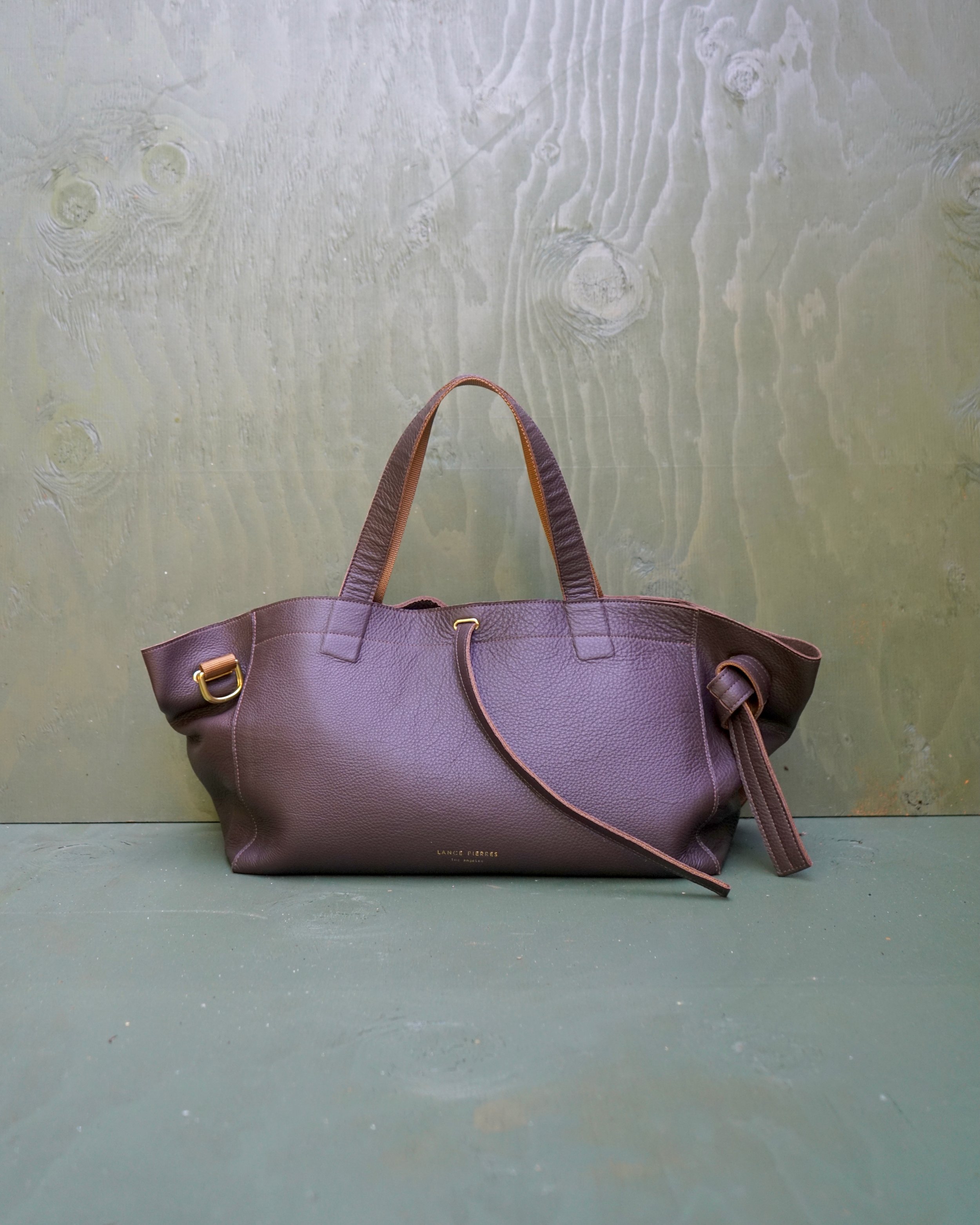 pelleplage 01 belted carryall tote: "brew" double face plonge pebble calf