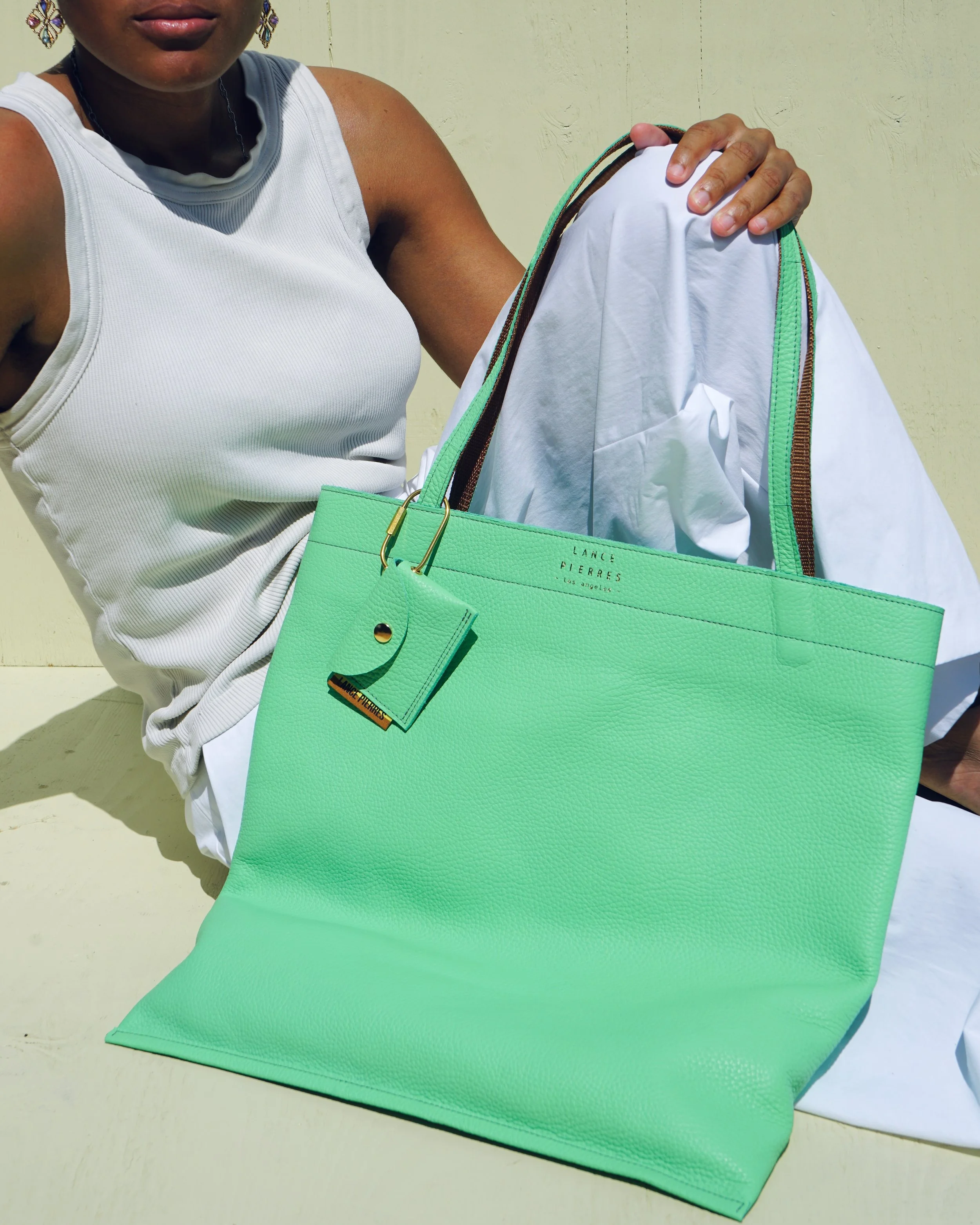 varsituile 01 (classique) single-hide tote: "stachio" heavy pebble calf