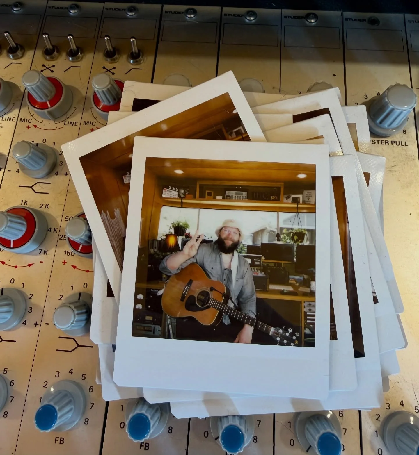 Howdy! Yesterday was awesome. One more show today in Austin! I play at 2pm at @springdalestation for the @ourwickedlady 10 year anniversary party - 979 Springdale Rd. Suite 160

Would love too see ya! Then headed to Nashville to join my band and get 