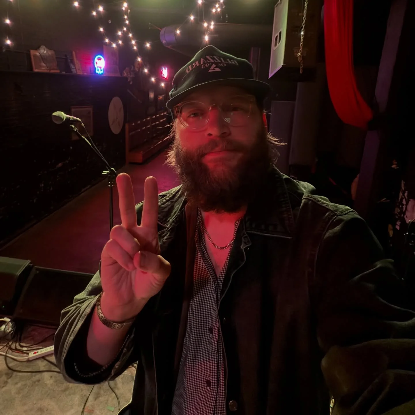 Having a real good time out here. Tonight in Chicago w/ @dd.island &amp; @jessicarisker - stoked for it. See y&rsquo;all at @judsonandmoore ✌️9pm