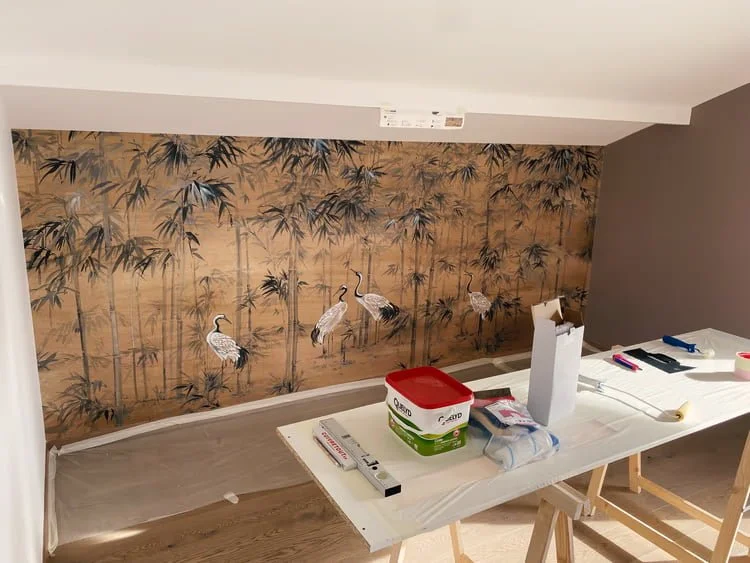 Laying of wallpaper