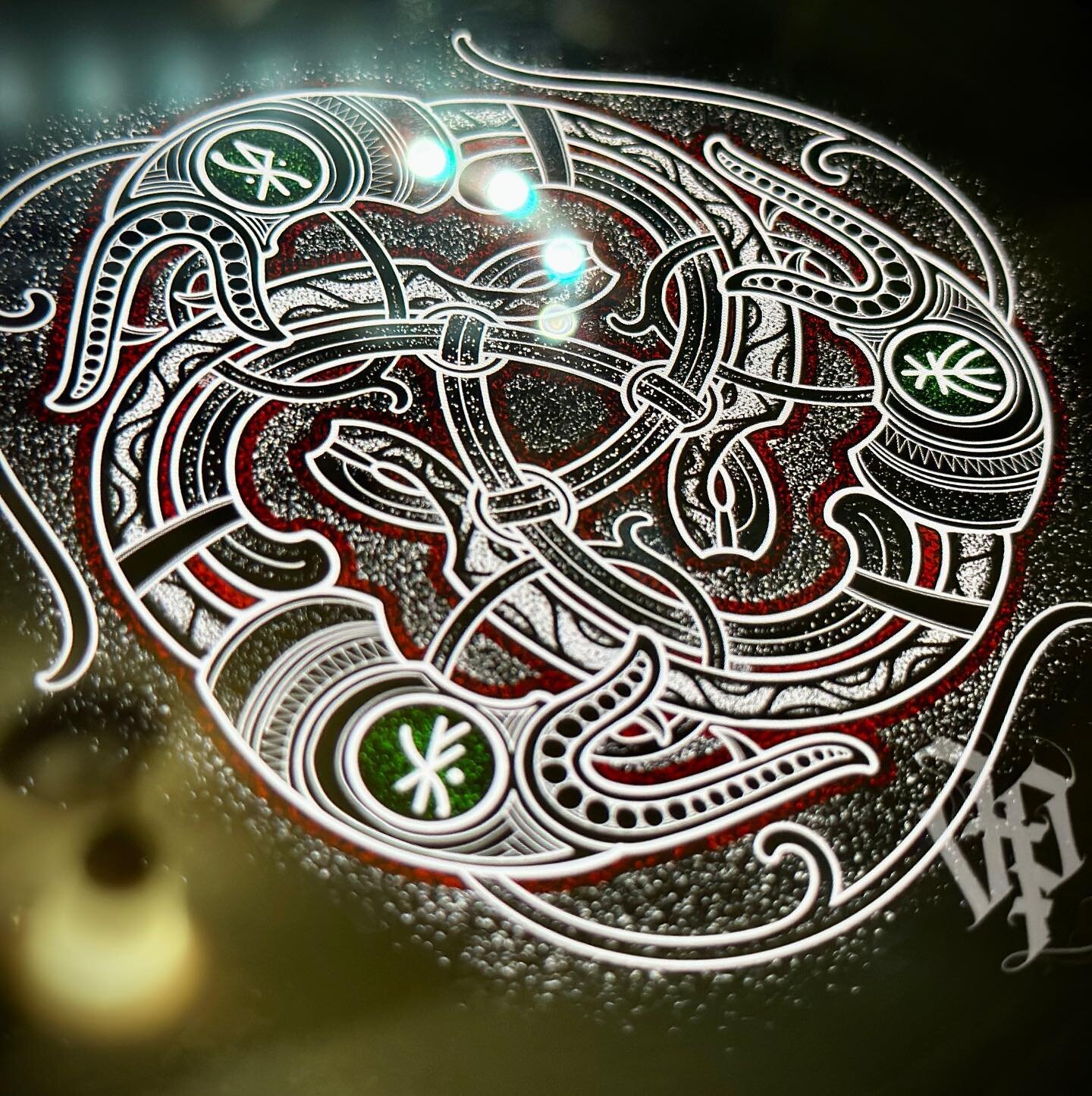 Sunday evening doodles. Just one of many sketches I do instead of watching tv or scrolling. Drawing this stuff away from the business of this time in my life is more like meditating than anything. The lines just flow. #norse inspired #triskelion desi