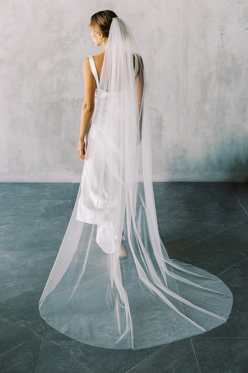 ADELE VEIL