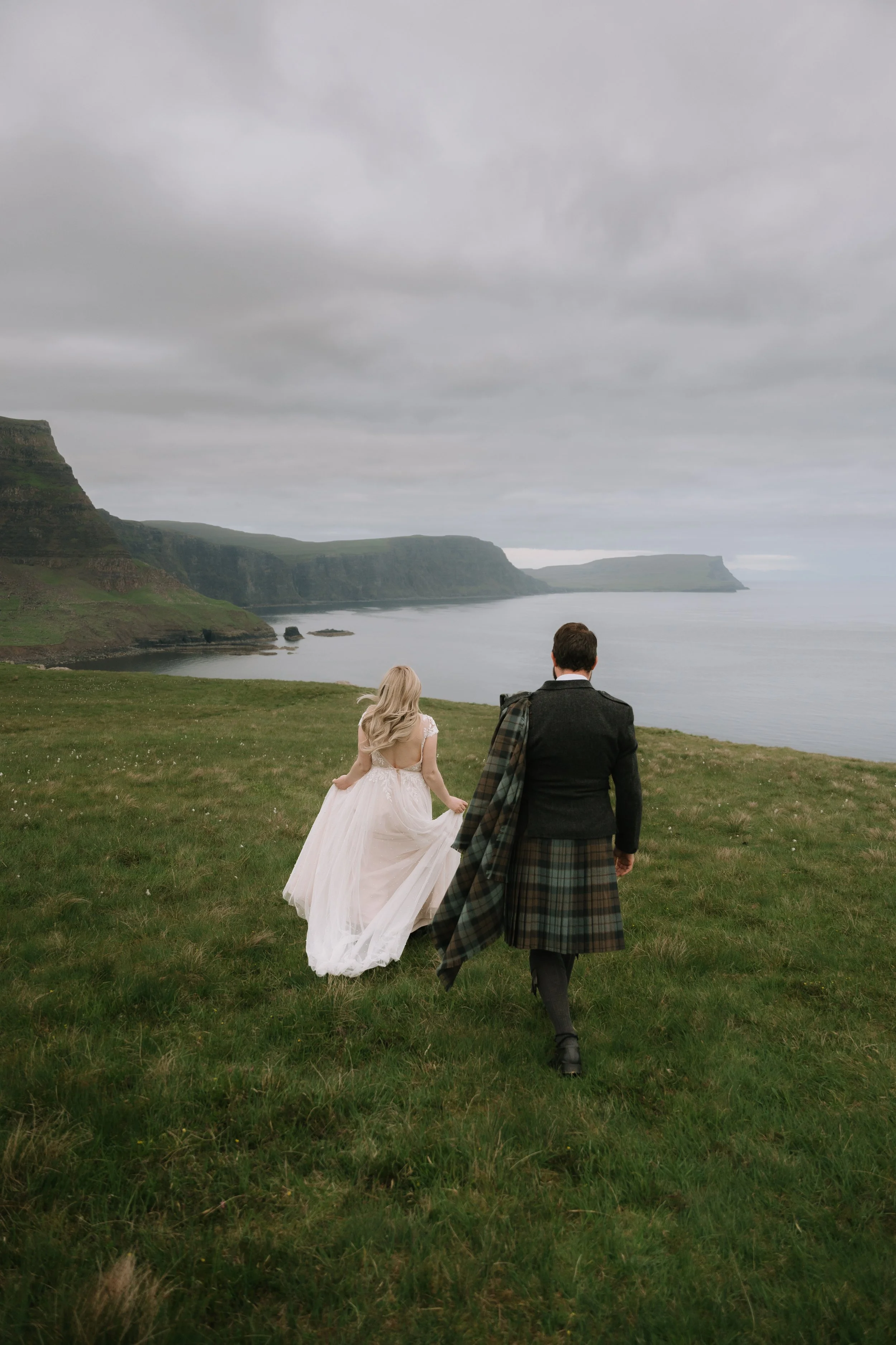 MEGAN + BRENT - ISLE OF SKYE - FOR LOVE + THISTLE PHOTOGRAPHY-73.jpg