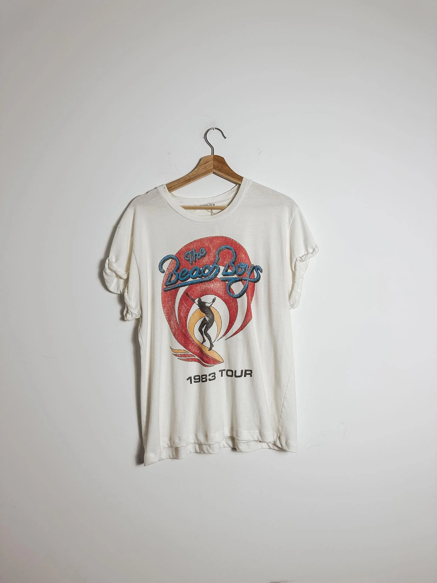 ⚠️Graphic tee drop → now live online at bungalobeach.ca⚠️ with even more styles waiting in-store - easy to layer, forever cool.
#torontovintage #hamontvintage #gtavintage #ontariovintage #vintagetoronto #hamiltonvintage #hamiltonvintagecommunit