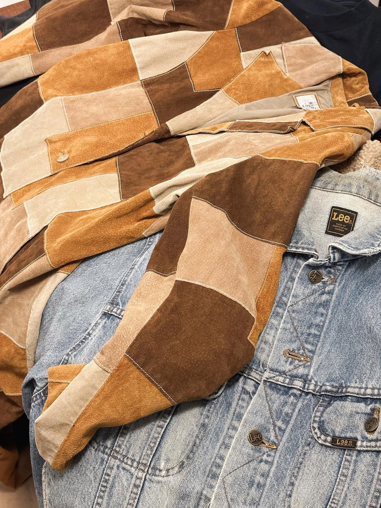 🔥HUGE VINTAGE DROP🔥 happening in-store Friday + Saturday!! Our biggest ever! We will be setting it all up late tomorrow afternoon (for those who wish to peak). Select pieces will be available online, but full collection in-store! 
✨VINTAGE PENDLETO