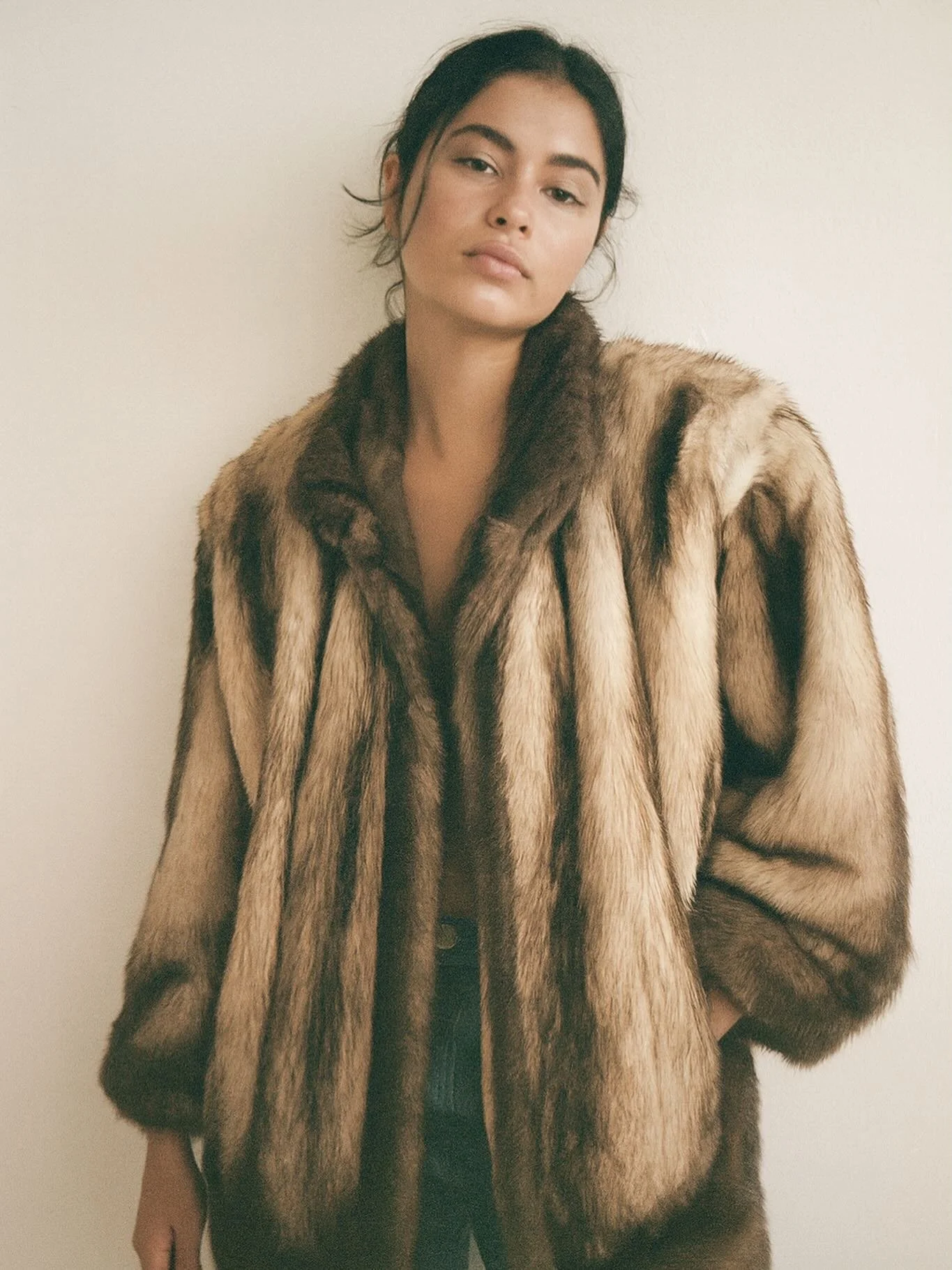 This vintage fur will be at our 50% off holiday sale on Thursday. All day, open late: 10-8✨ All secondhand and vintage clothing will be 50% off. One day only.