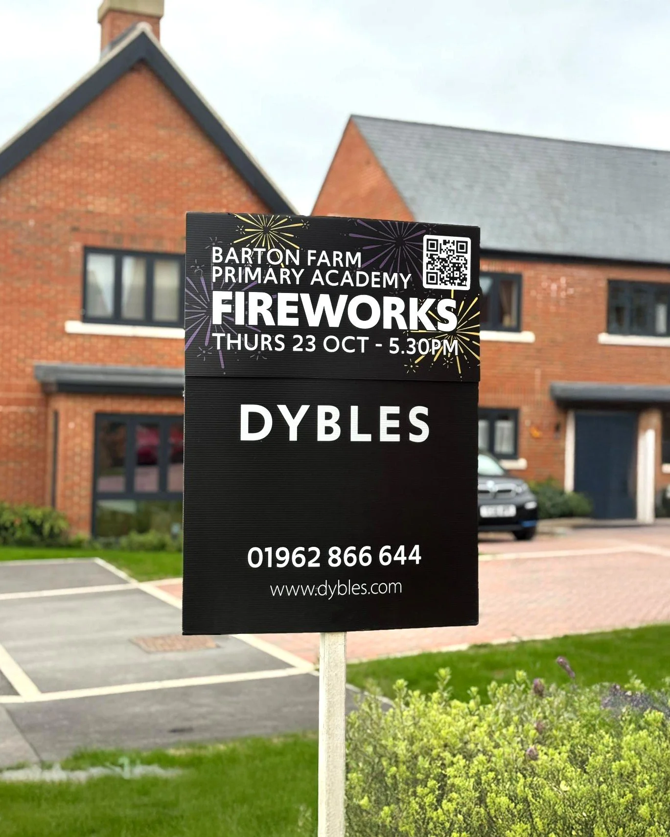 🎆 We’re so excited to be sponsoring the Barton Farm Primary Academy Fireworks Display! 🎇
Join us on Thursday 23rd October from 5:30pm for an early evening of family fun and fireworks, hosted by The Hampshire, Surrey & Berkshire Firework