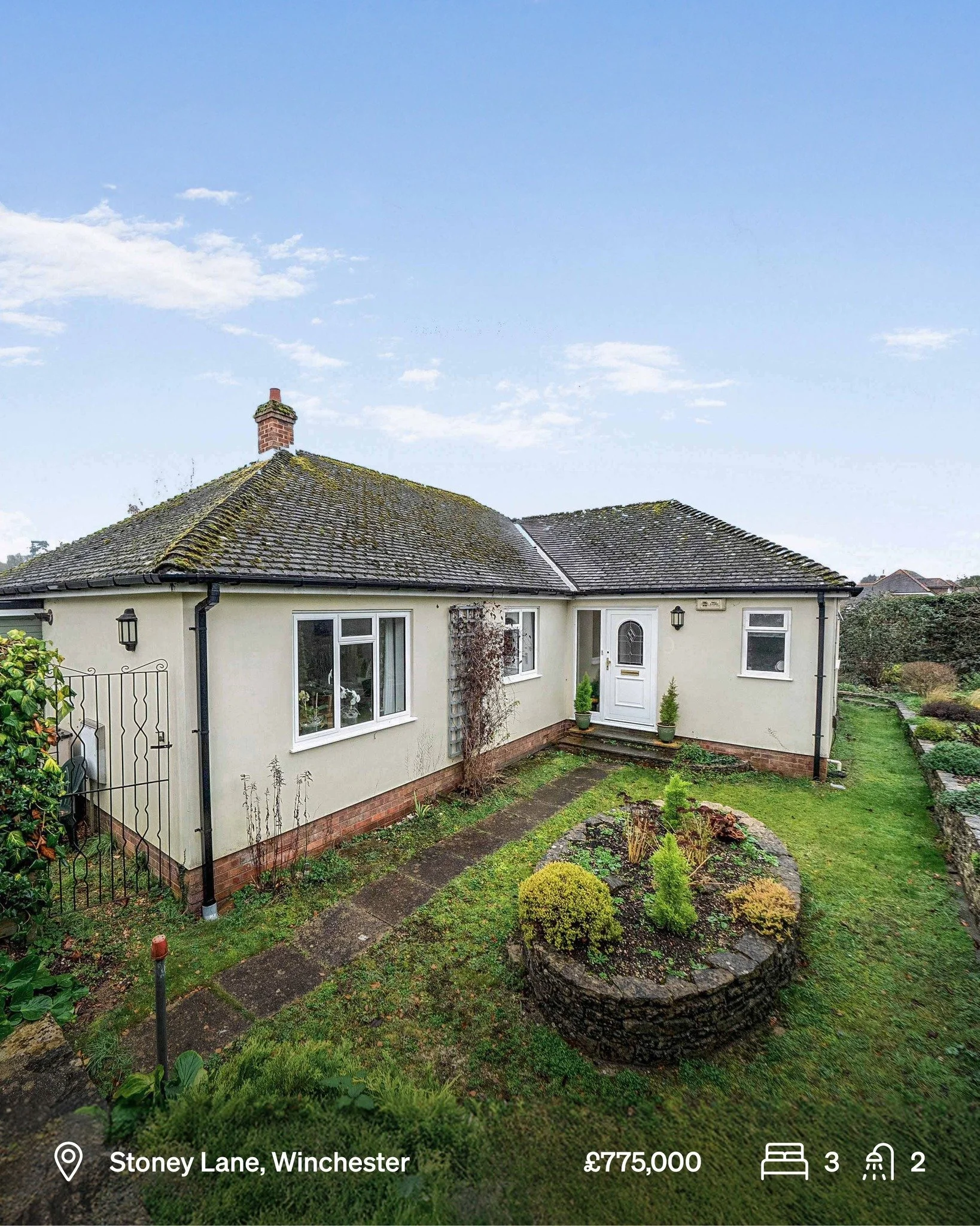 We&rsquo;re delighted to present this beautifully maintained three-bedroom bungalow, set on a generous corner plot on one of Bereweeke&rsquo;s most desirable roads.

�📍 Stoney Lane
�💷 &pound;775,000
�🛏 3 bedrooms
🛁 2 bathrooms (1 en-suite)
�🌳 Wr
