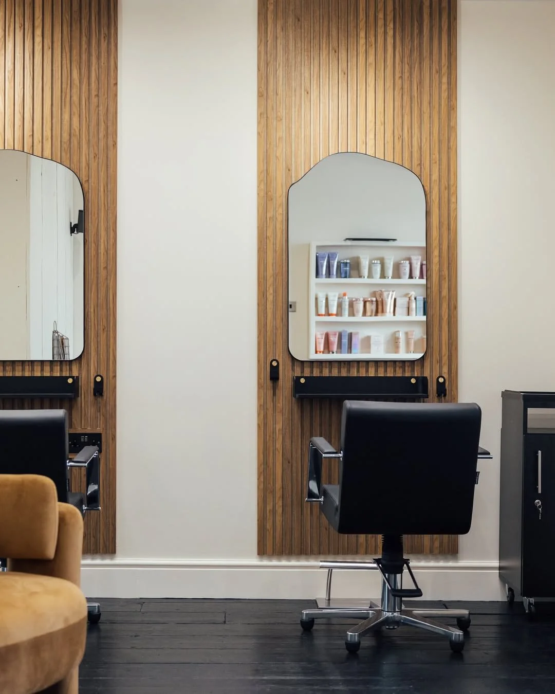 Ferry + Ferry Salon Winchester Dybles Estate Agent 7.jpg