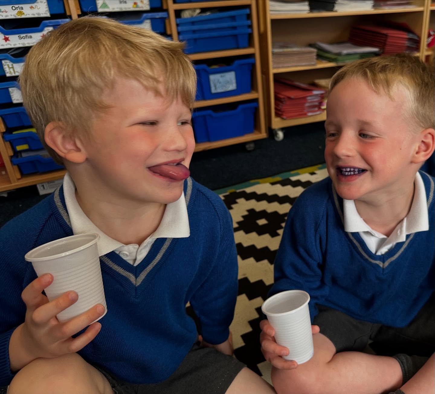 The Woodhill team swapped dentistry for teaching during a morning visit to local school @skippershillschool 🫶🏻 The reception group had a dental anatomy lesson with the help of Katie&rsquo;s son Kit who showed the class the &lsquo;mandible&rsquo; an