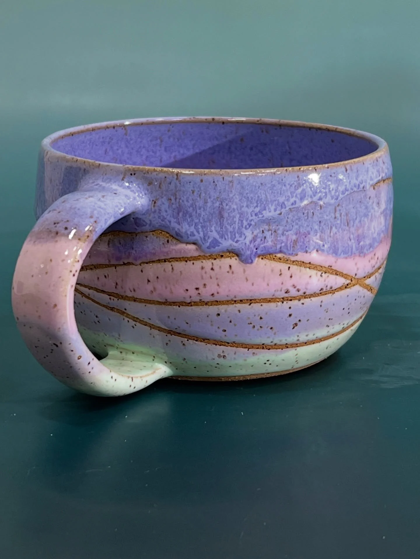 These beautiful glaze drips! 🤩😍
I see a foggy morning with the clouds pouring over hills in this beautiful mug. Can&rsquo;t you just imagine cozying up with a blanket and your favorite hot beverage? Mmmm&hellip;😌

This will be available during my 
