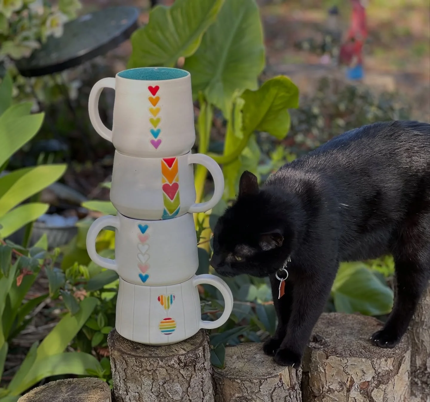 Gravy approves of the new Pride designs. 
🌈💖

#lgbtqia #pride #newdesigns #pottery #stuffedtsudio