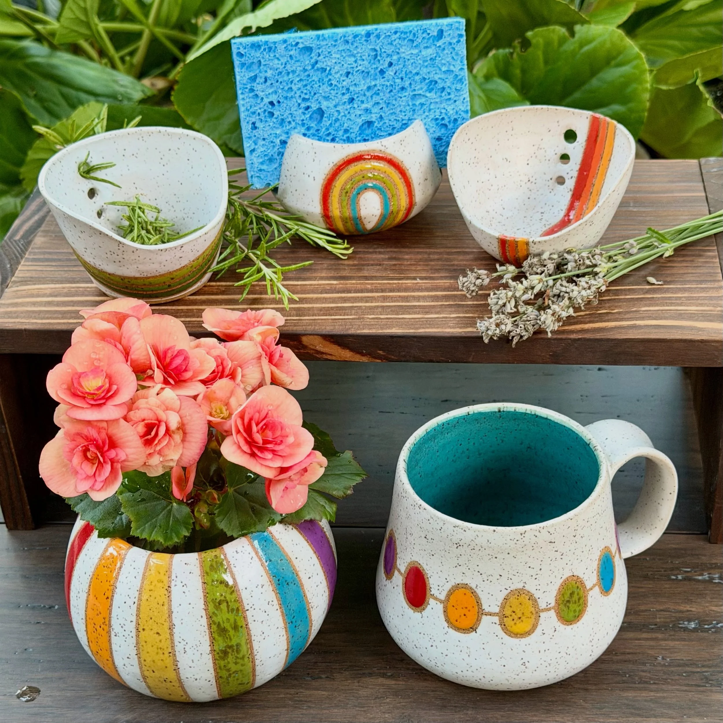 🌈💖 I&rsquo;m so proud and oh so excited about the pieces I&rsquo;ve been making. Aren&rsquo;t they beautiful? (If I do say so myself.)

Do you see any favorites? 🤩
Let me know in the comments.👇

#rainbow #pottery #smallbatchpottery #stuffedstudio