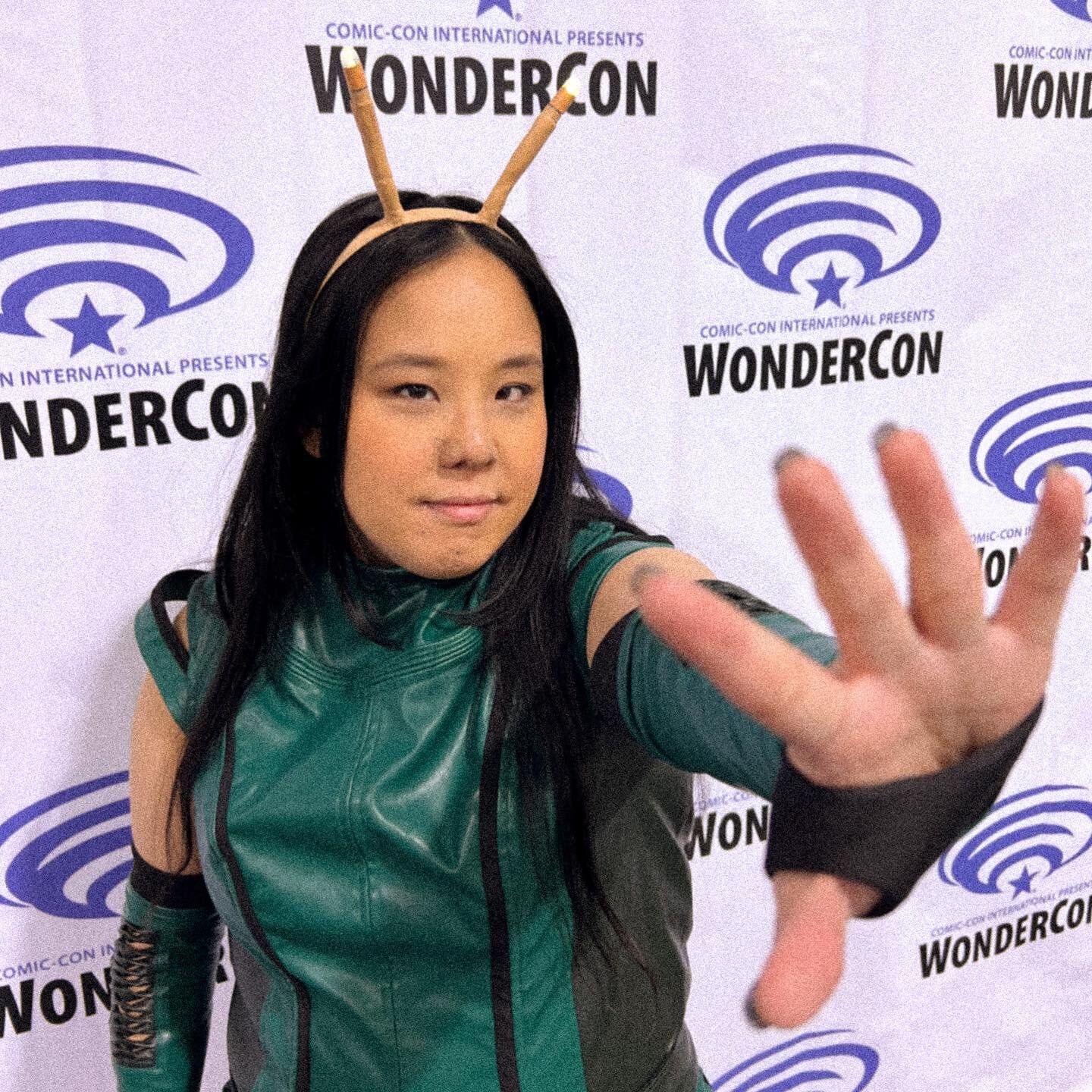 Wondercon &lsquo;23! It&rsquo;s good to be back to my first con since Covid!⁣ I was so excited to see raccacoonie!!!! 
⁣
#Wondercon #WonderCon23 #everythingeverwhereallatonce #mantis #guardiansofthegalaxy #starlord #disney #disneycosplay #cosplay