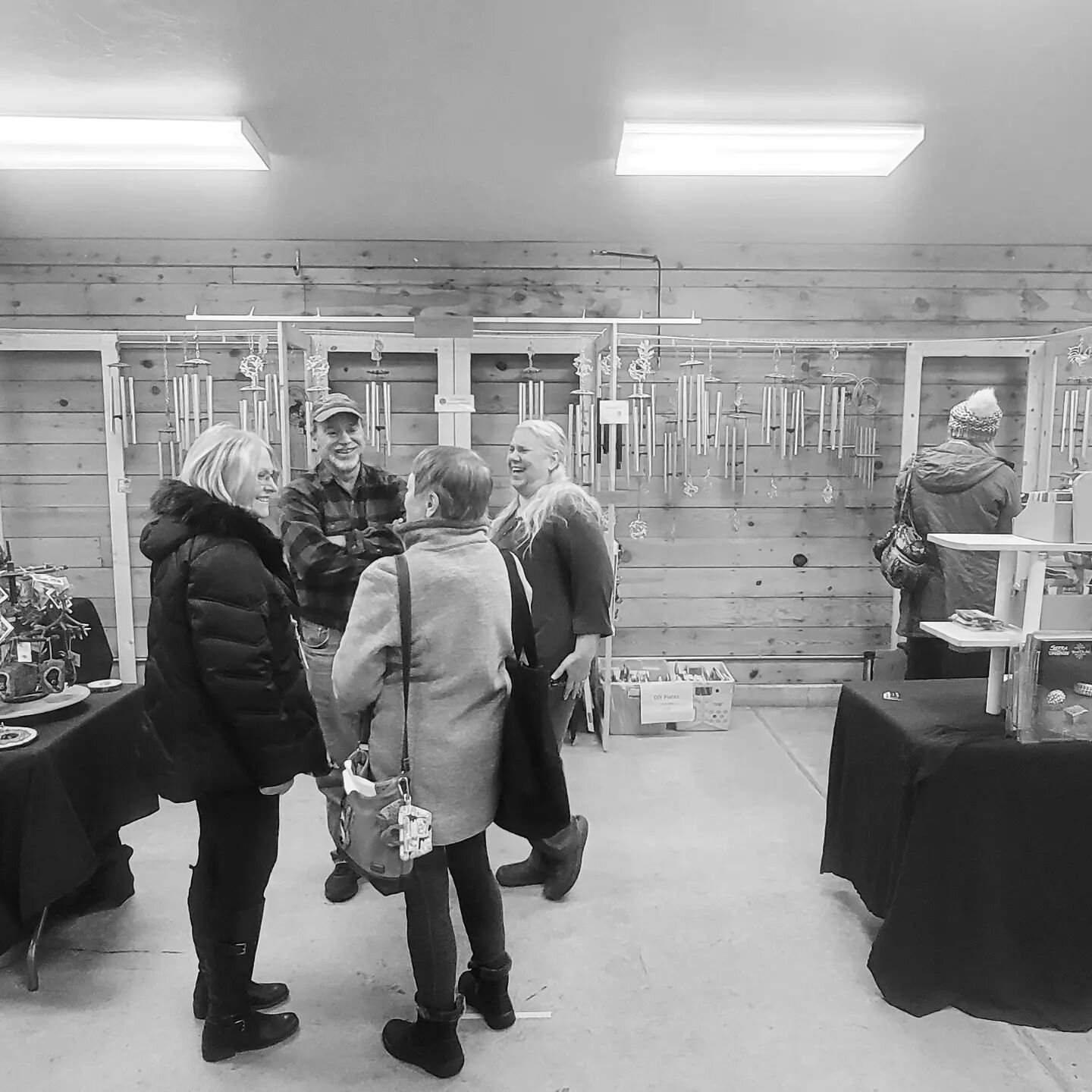 Successful day at the @gallatinfairgrounds 2022 Christmas Gift Show. If you missed out on any gifts visit our website for more!

#wallplates #switchplates #wood #sustainable #diyhomedecor #interiordesign #knobs #pulls #cabinethardware #woodhardware #