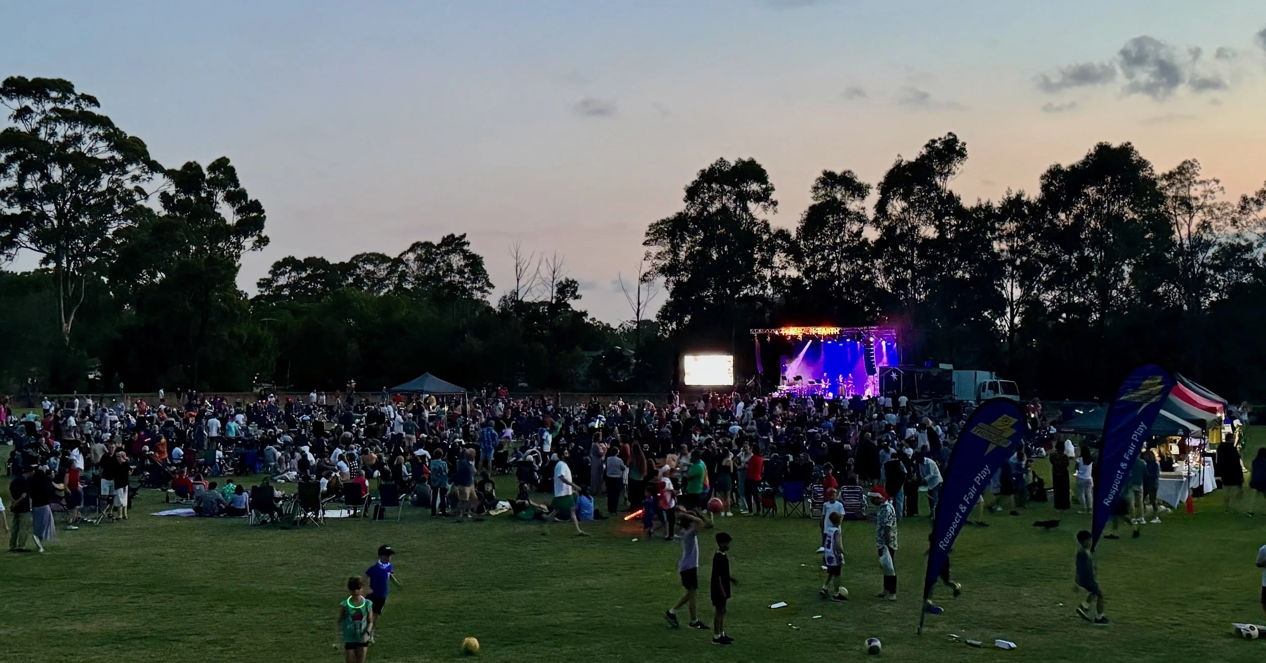 Carols crowd