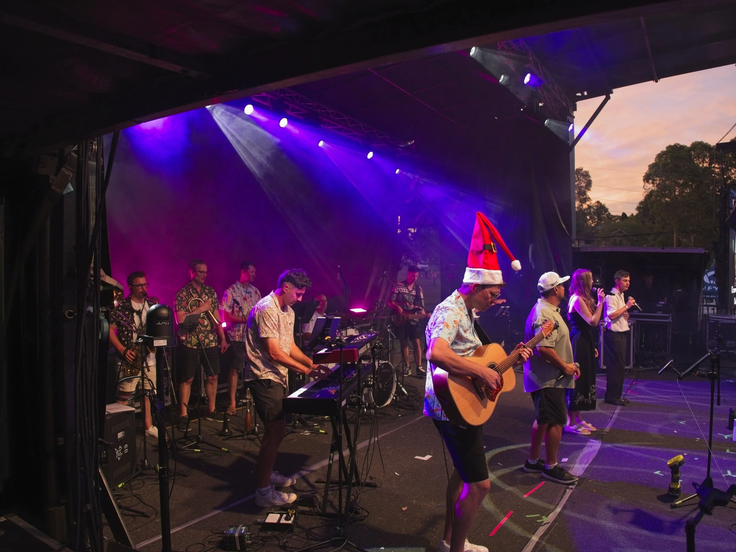 Carols band