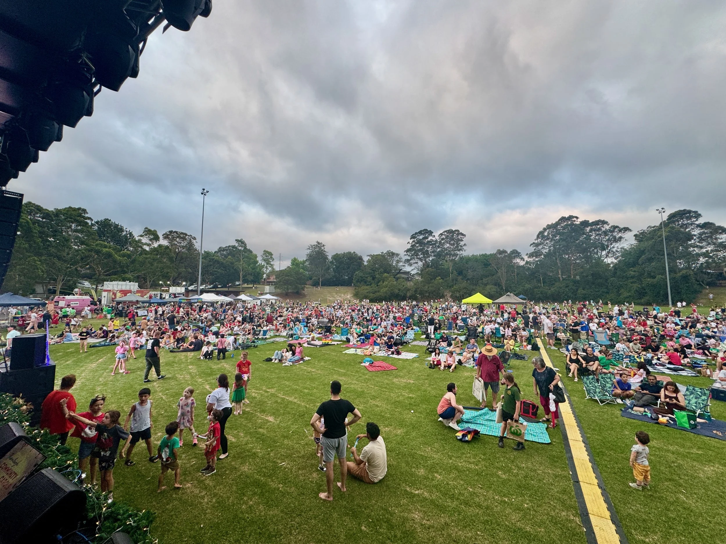 Carols crowd