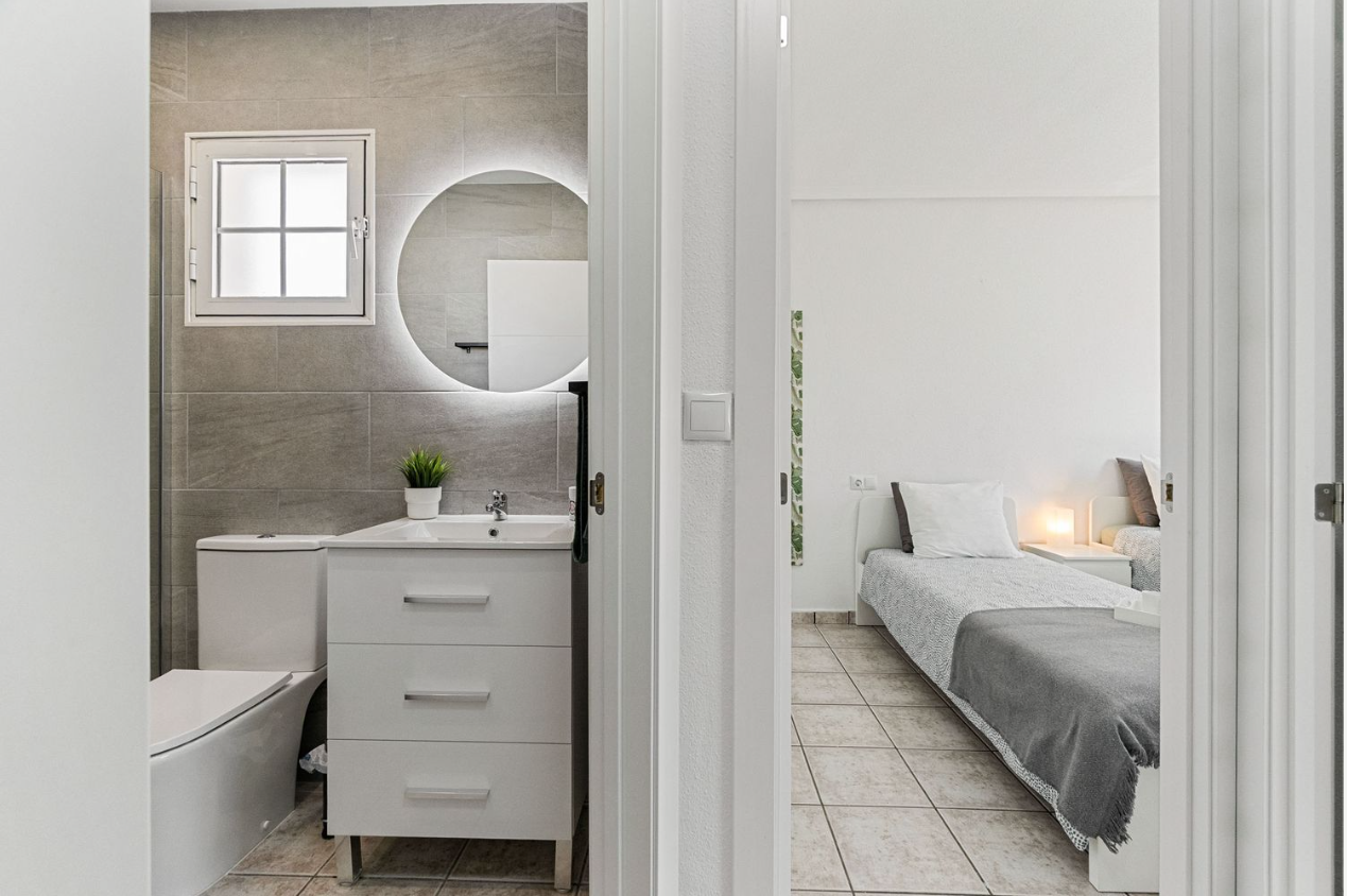 Bathroom Bedroom.png