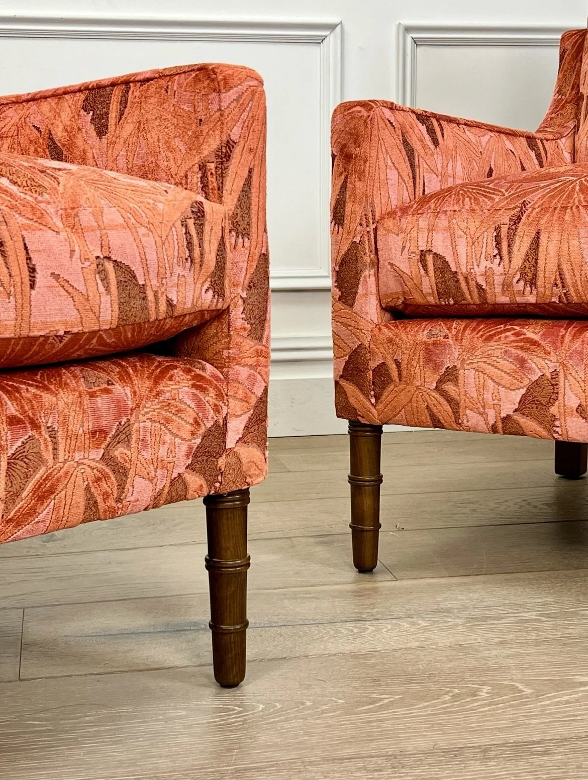 Discover the allure of this pair of Bespoke Hamilton Armchairs, distinguished by their triple ring-turned legs and meticulously crafted upholstery.

These pieces are truly one of a kind, showcasing artistry and care from start to finish. Every detail