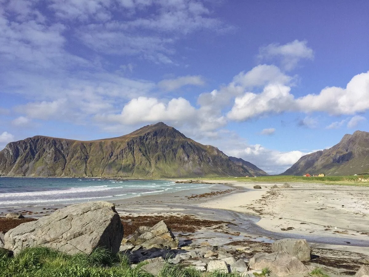 Retour des beaux jours en Norvège
.
.
.
.
.
#travelbloggers #voyageursdumonde #tourisme #norsknatur #ontheroad #inspiration #outdoor #outdoorlife #Norway #Norvège #Nature #Paysage #Landcape #Voyage #Travel
