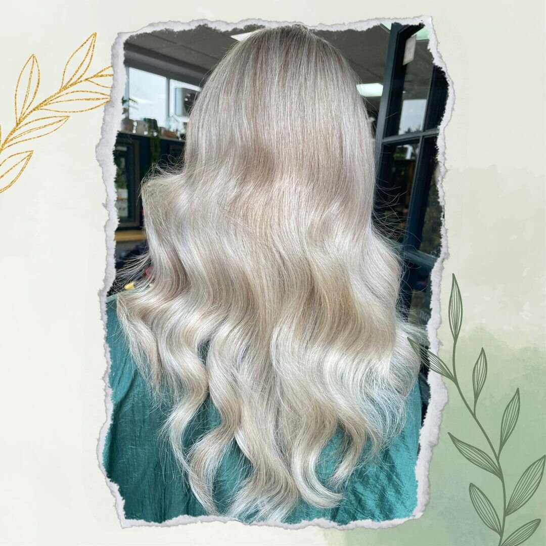 ☀️ Yellow be gone!
 
❄️ We love this gorgeous colour correction- a stunning  blonde 

&gt;&gt;&gt; Swipe for the before!

✨ Colour by Alex

#colouristgodalming #colourexpertgodalming #icyblonde #icyblondes #blondehairinspo #godalmingcommunity #surrey