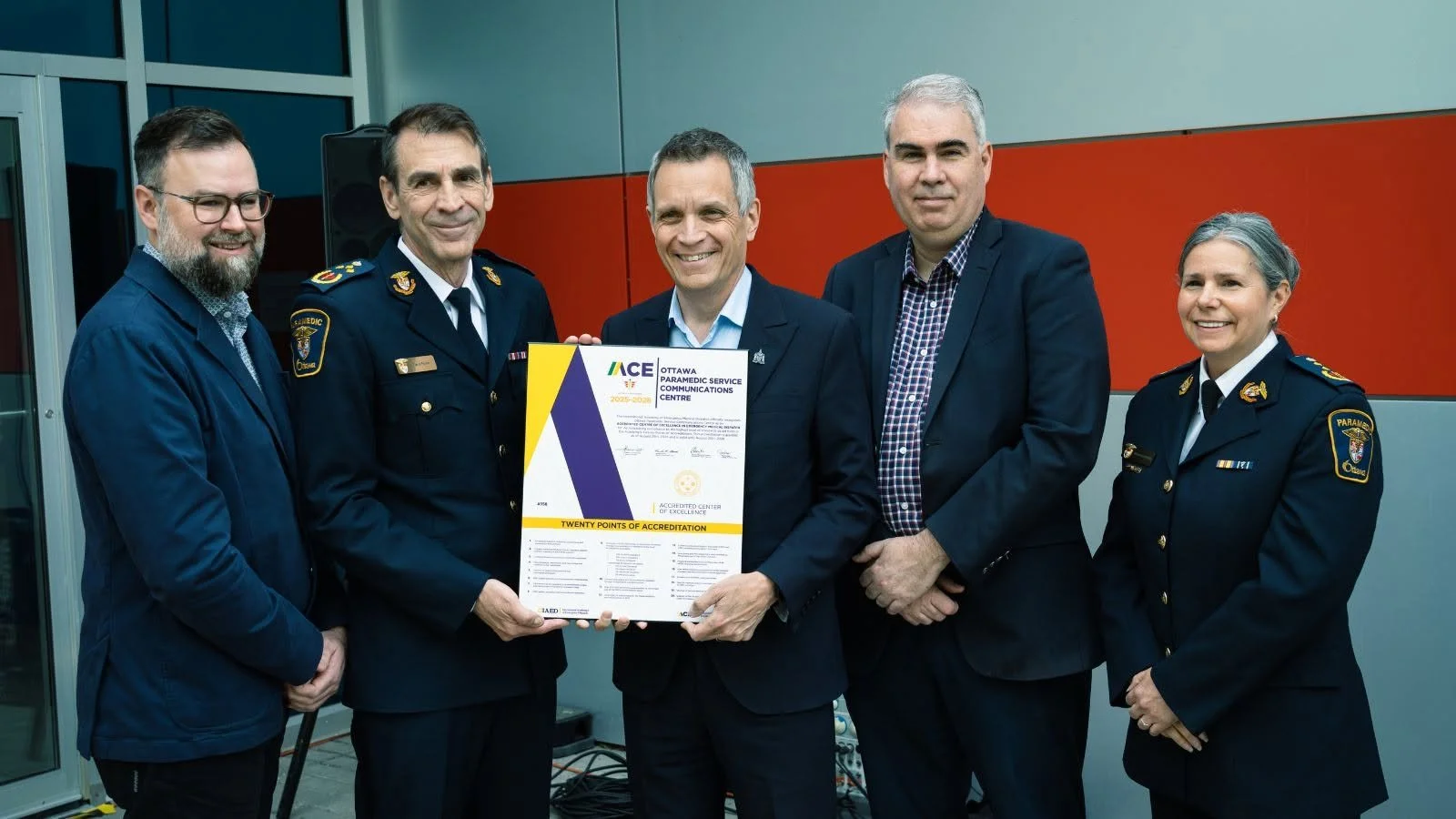 Ottawa Paramedic Service Communications Centre receives international accreditation