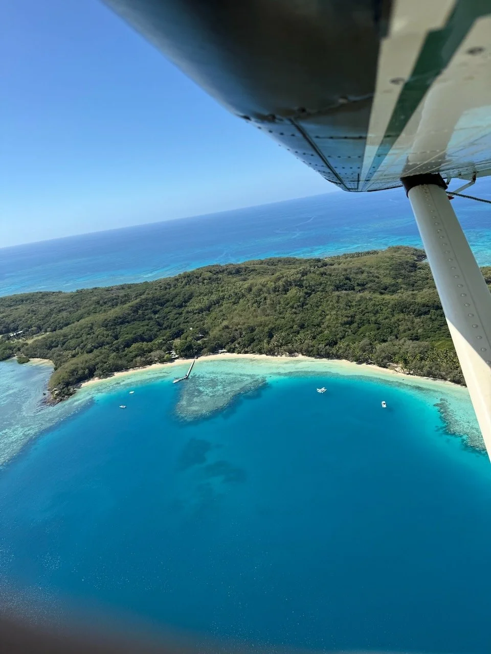 maxandhailey_travel_fiji-turtle-islands-yasawa-islands-blue-lagoon-bula - 2.jpeg