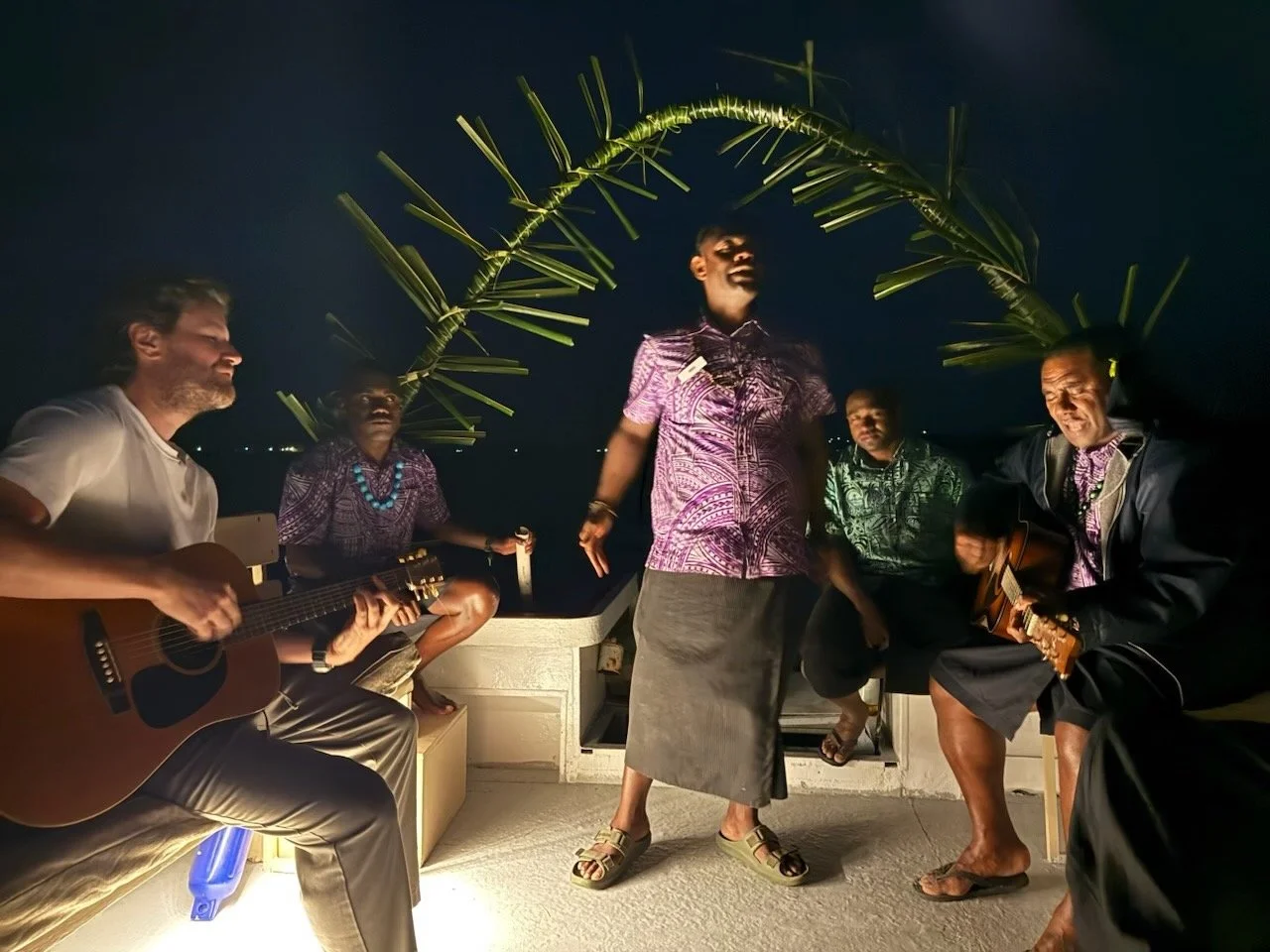 maxandhailey_travel_fiji-turtle-islands-yasawa-islands-blue-lagoon-bula - 24.jpeg