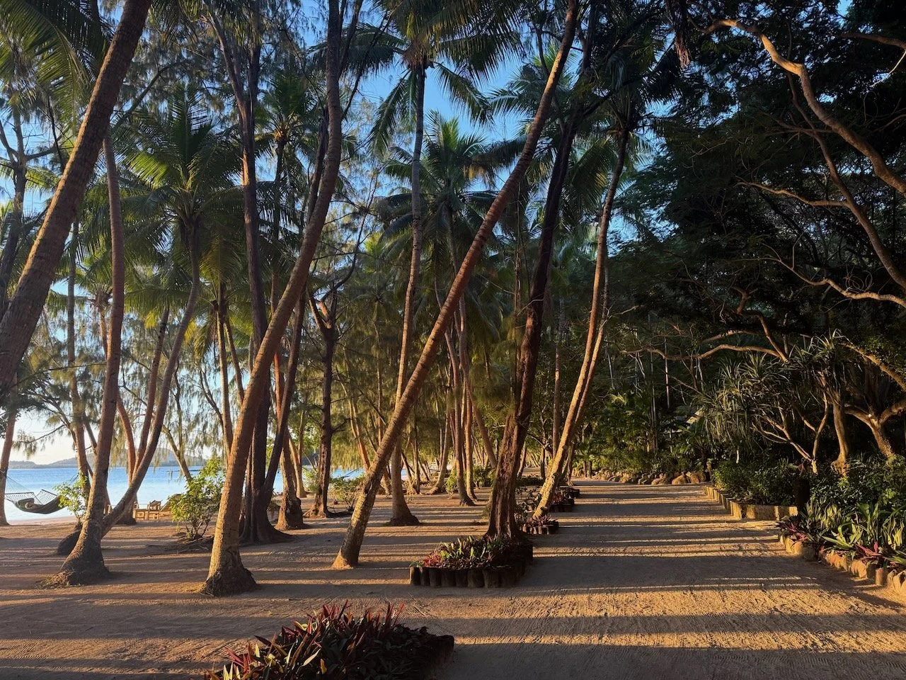maxandhailey_travel_fiji-turtle-islands-yasawa-islands-blue-lagoon-bula - 7.jpeg
