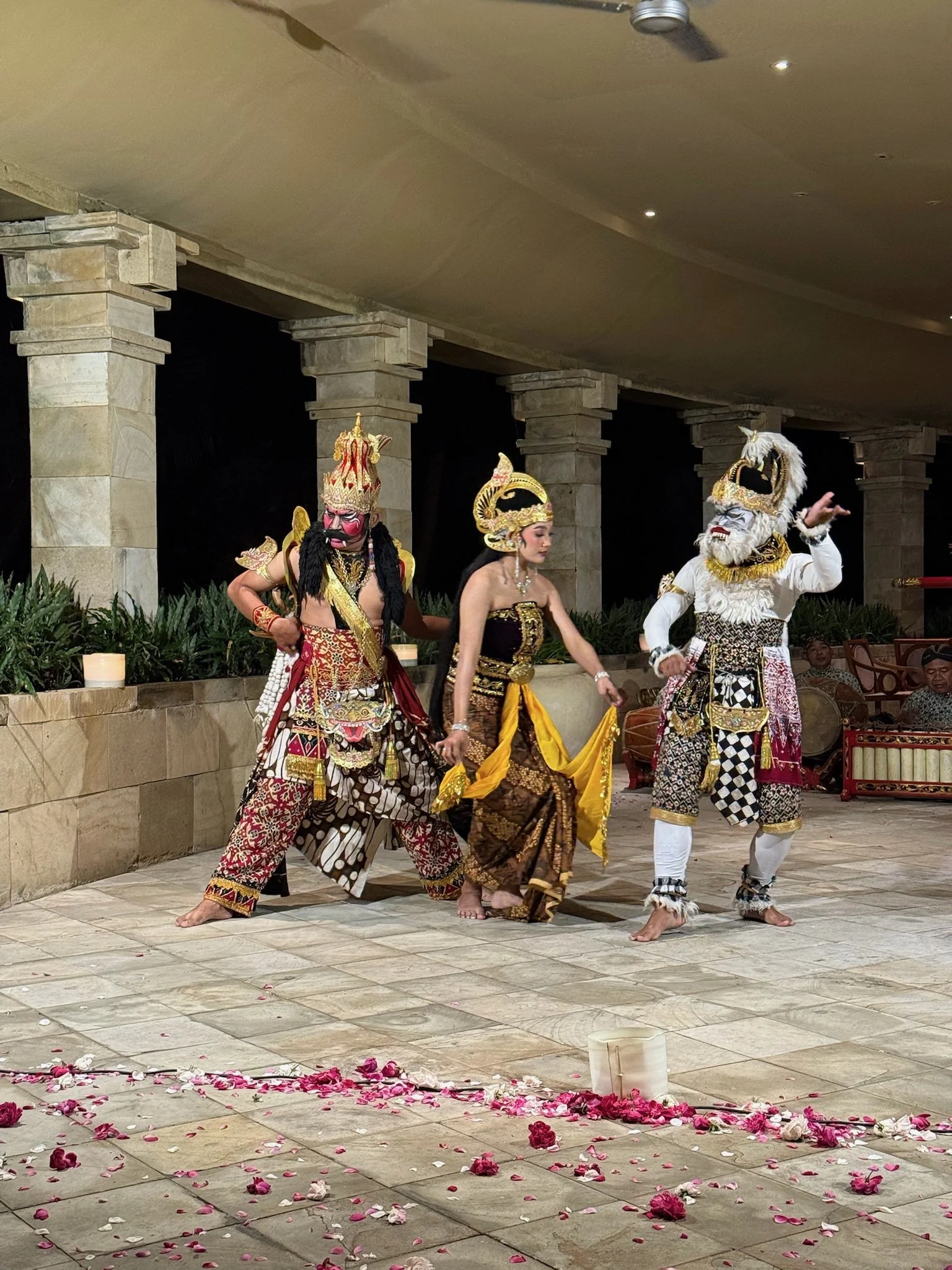 maxandhailey-travel_java-indonesia-borobudur - 29.jpeg