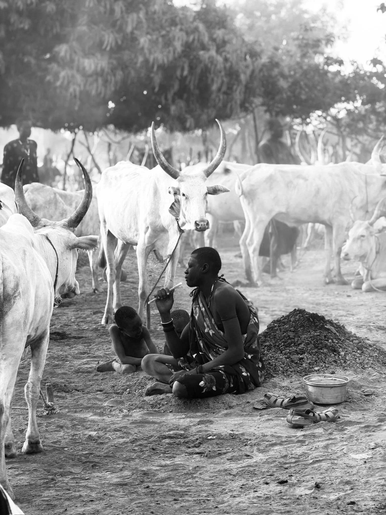 maxandhailey_travel-south-sudan-juba-mundari-mondari-cattle-camp-africa-watusi-tribe - 35.jpeg
